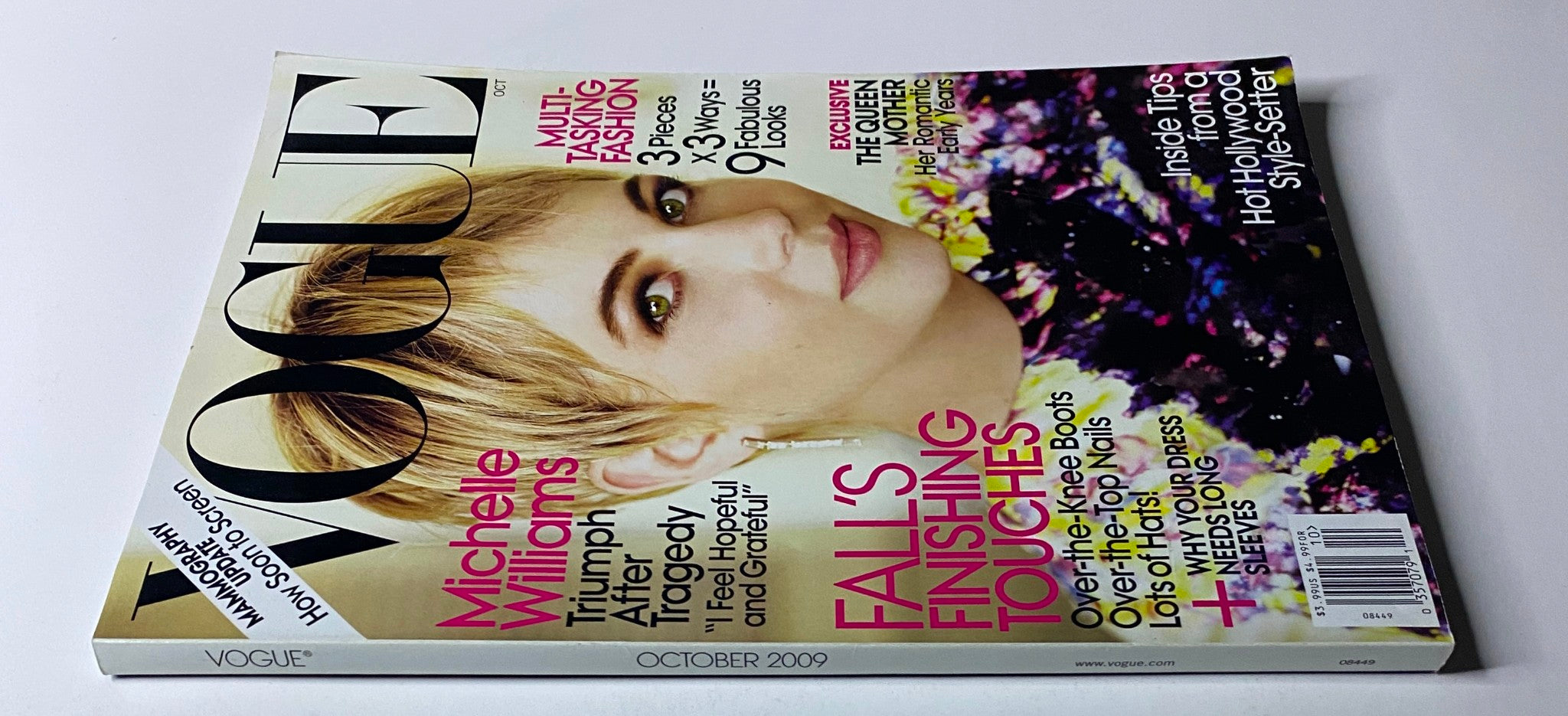 Vogue Magazine October 2009 issue showcasing Michelle Williams on the cover, with a focus on multi-tasking fashion and fall's finishing touches.