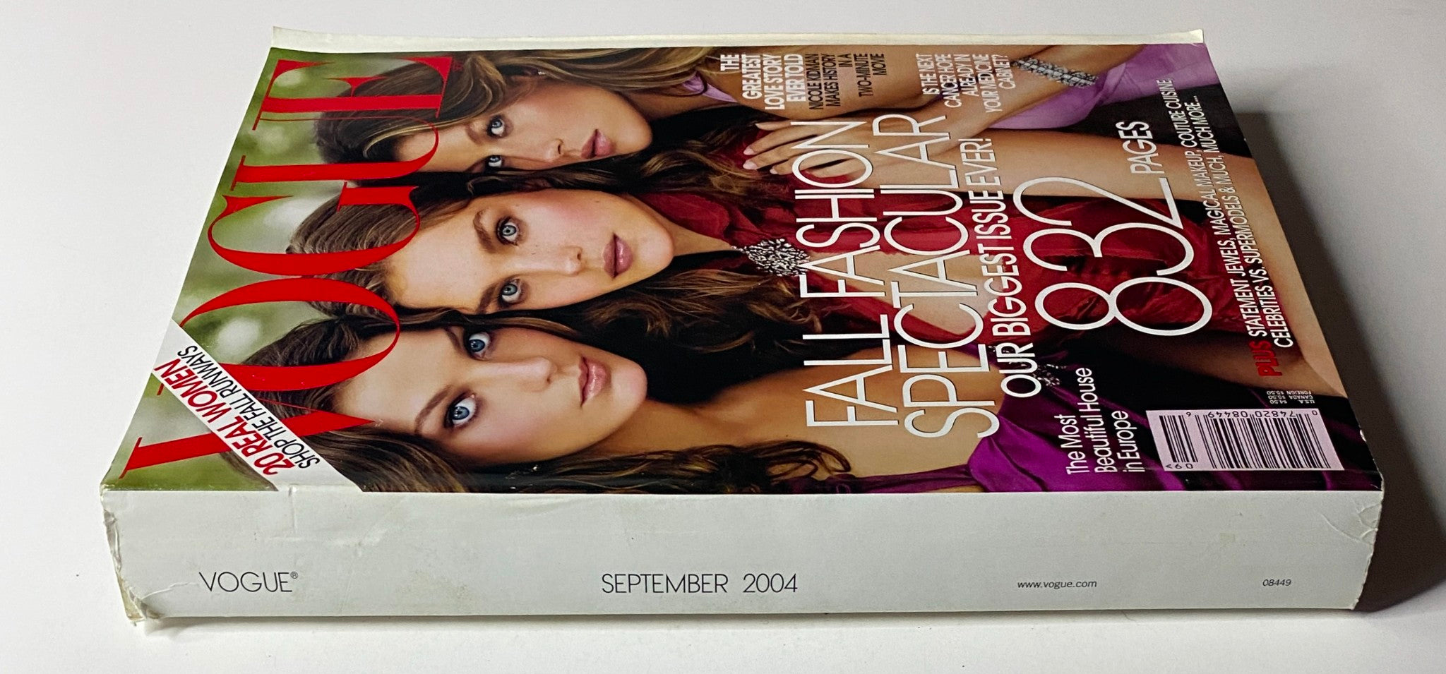Image of Vogue Magazine September 2004 showcasing cover with Daria Werbowy and Natalia Vodianova, revealing the edition's prominent fall fashion features in very good condition.