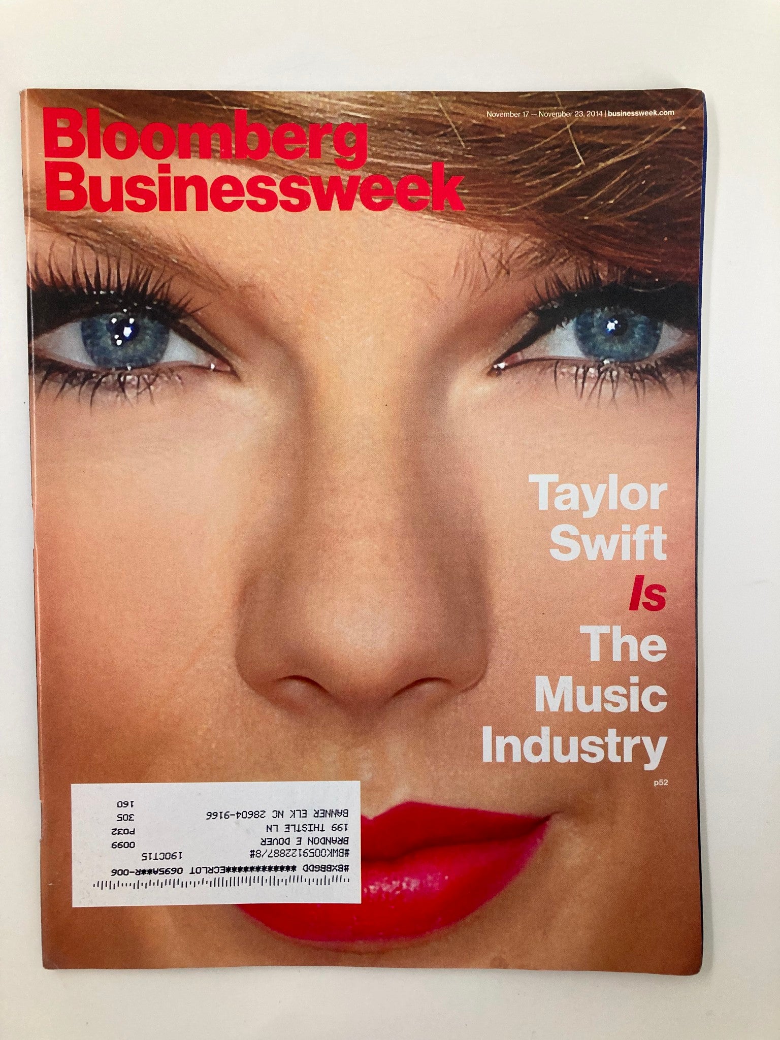 Bloomberg Businessweek Magazine November 17 2014 Taylor Swift is Music Industry