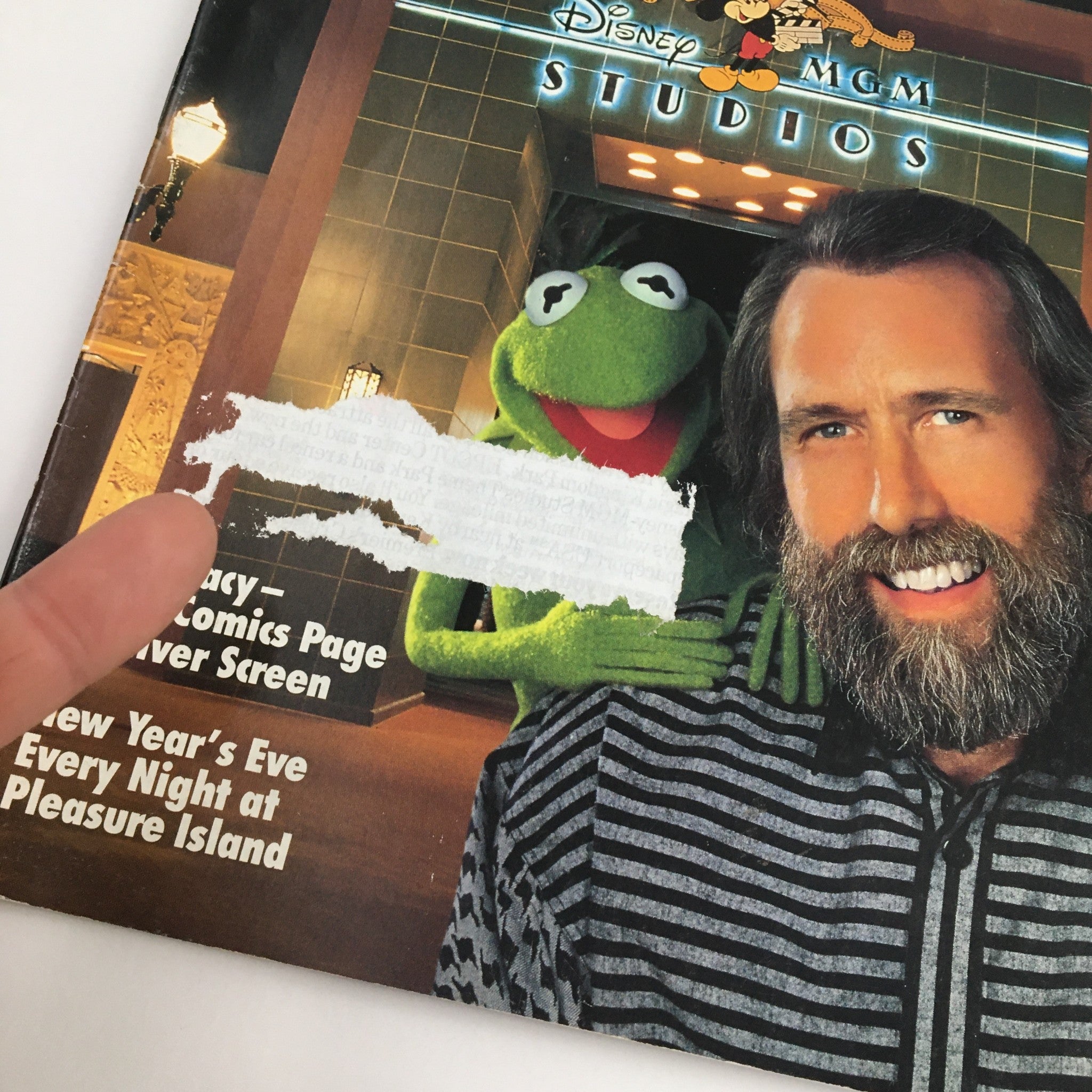 Disney News Magazine Summer 1990 Jim Henson and Friend Kermit the Frog