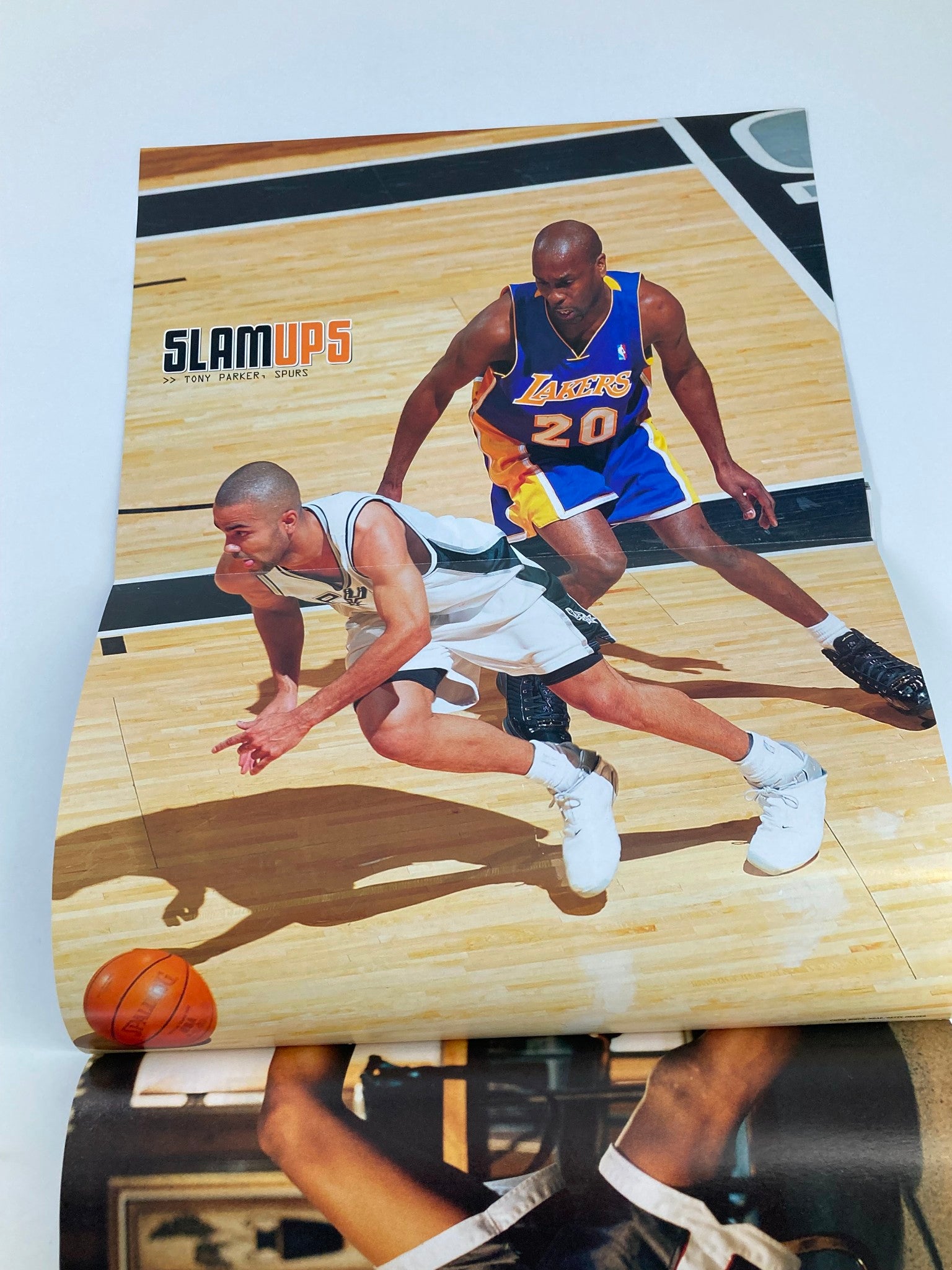 Slam Magazine August 2004 Dwight Howard, Shaun Livingston w Poster No Label VG