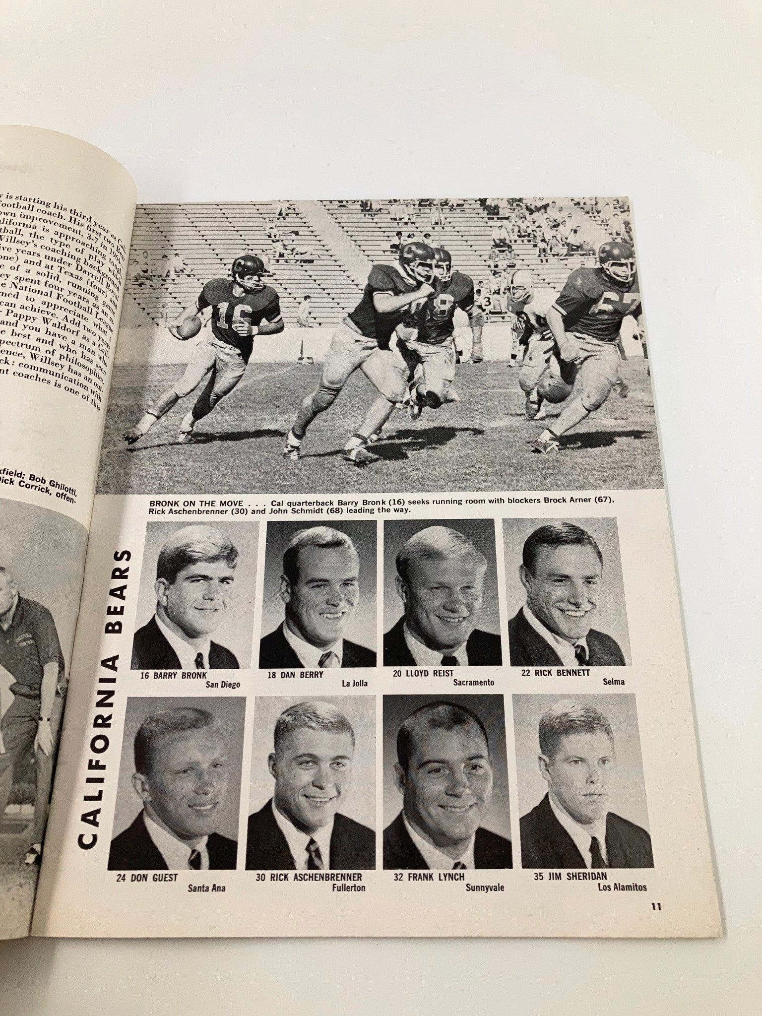 1966 NCAA Football California Golden Bears vs UCLA Bruins Official Program