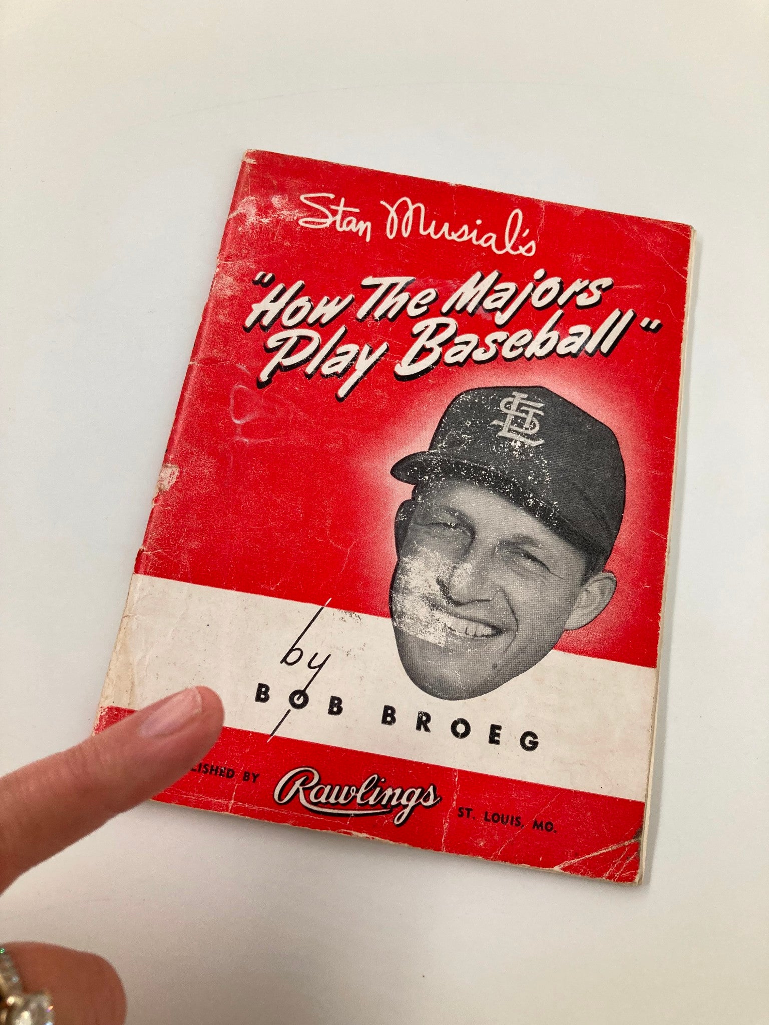 1946 Stan Musial's How The Majors Play Baseball by Bob Broeg