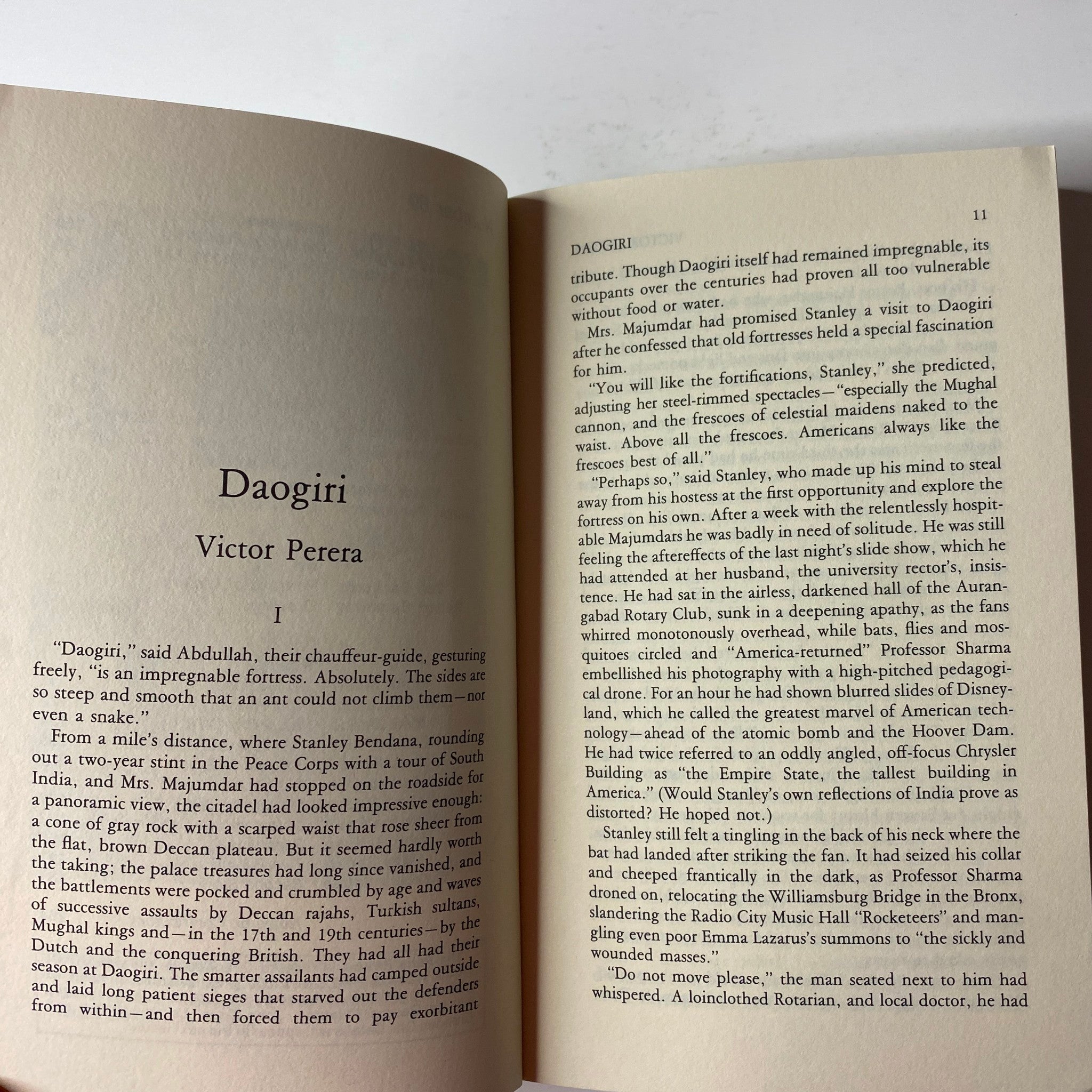 Page from The Paris Review Magazine Fall 1983 No. 89 featuring the beginning of the story 'Daogiri' by Victor Perera.