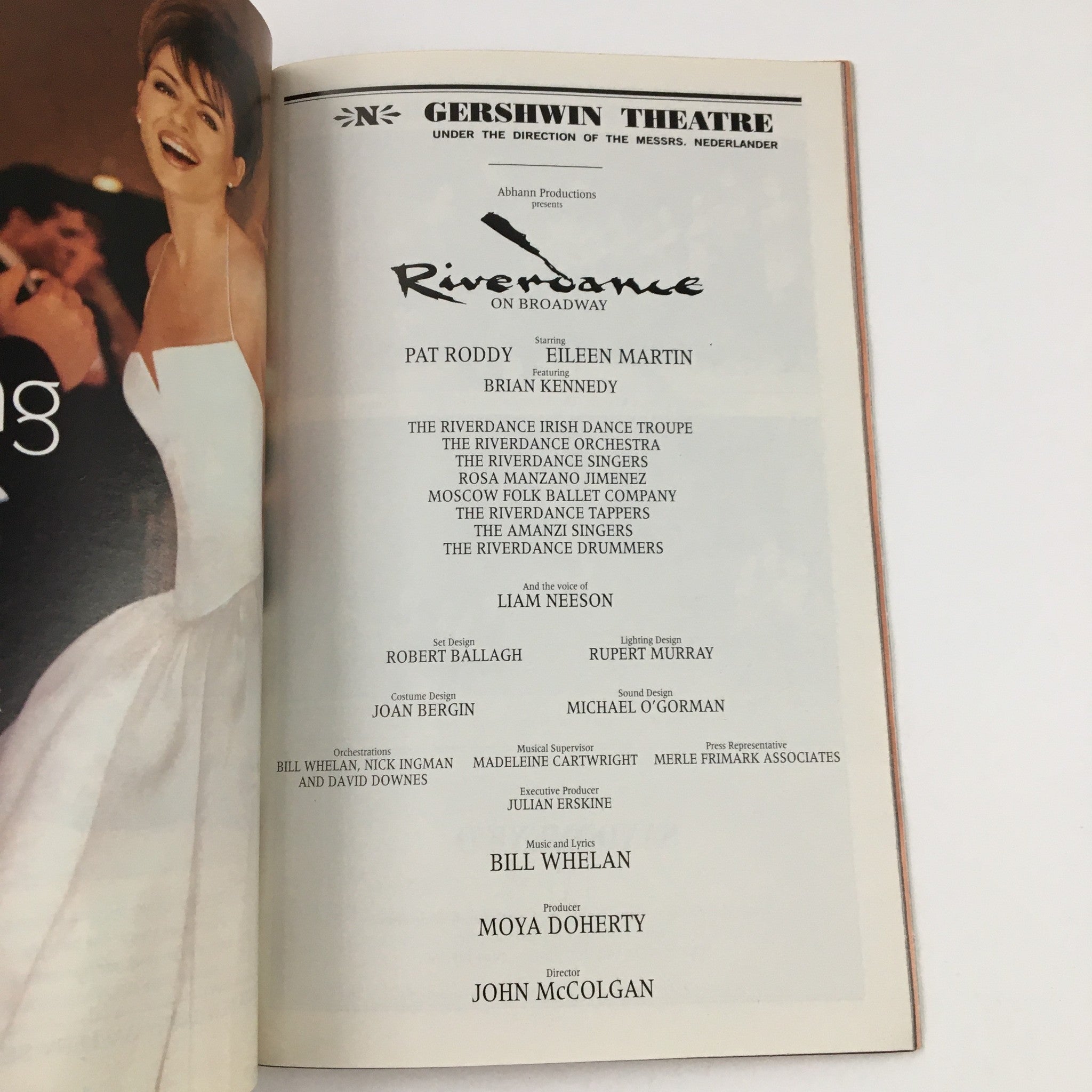 2000 Playbill Gershwin Theatre Abhann Productions Present Riverdance on Broadway