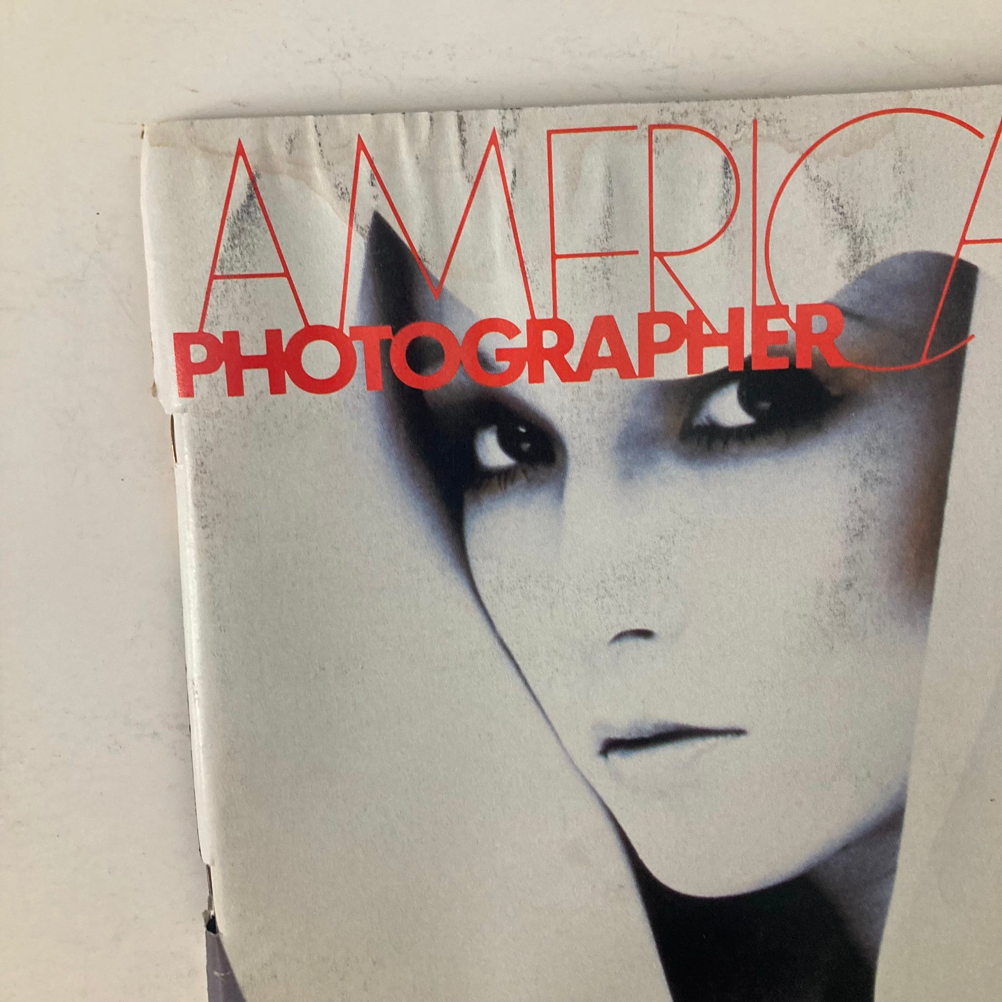 American Photographer Magazine November 1983 Pola Cosmetics Cover No Label