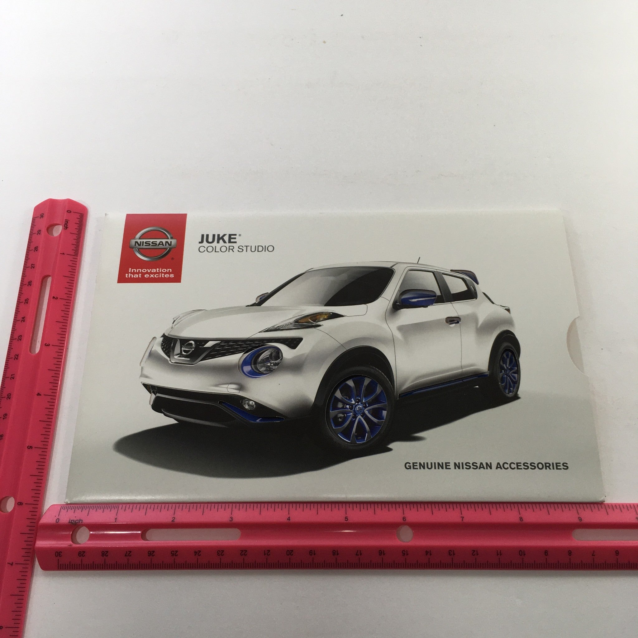 2014 Nissan Juke Color Studio & Accessories Dealership Car Auto Brochure Catalog