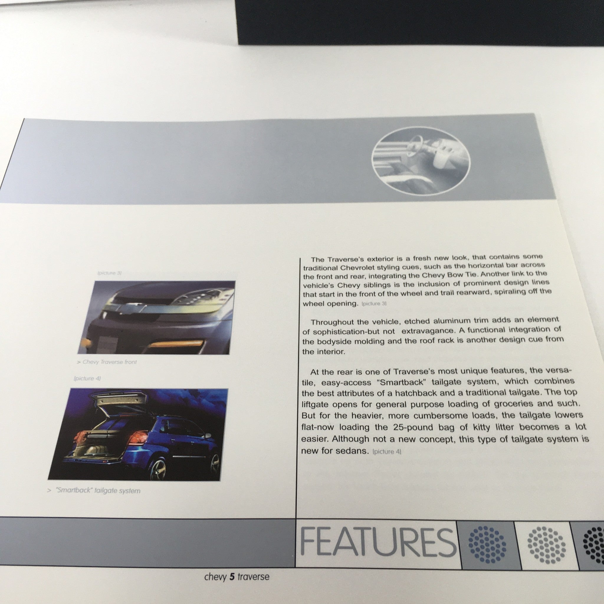 2010 Chevrolet Traverse Overview Dealership Car Auto Brochure Catalog