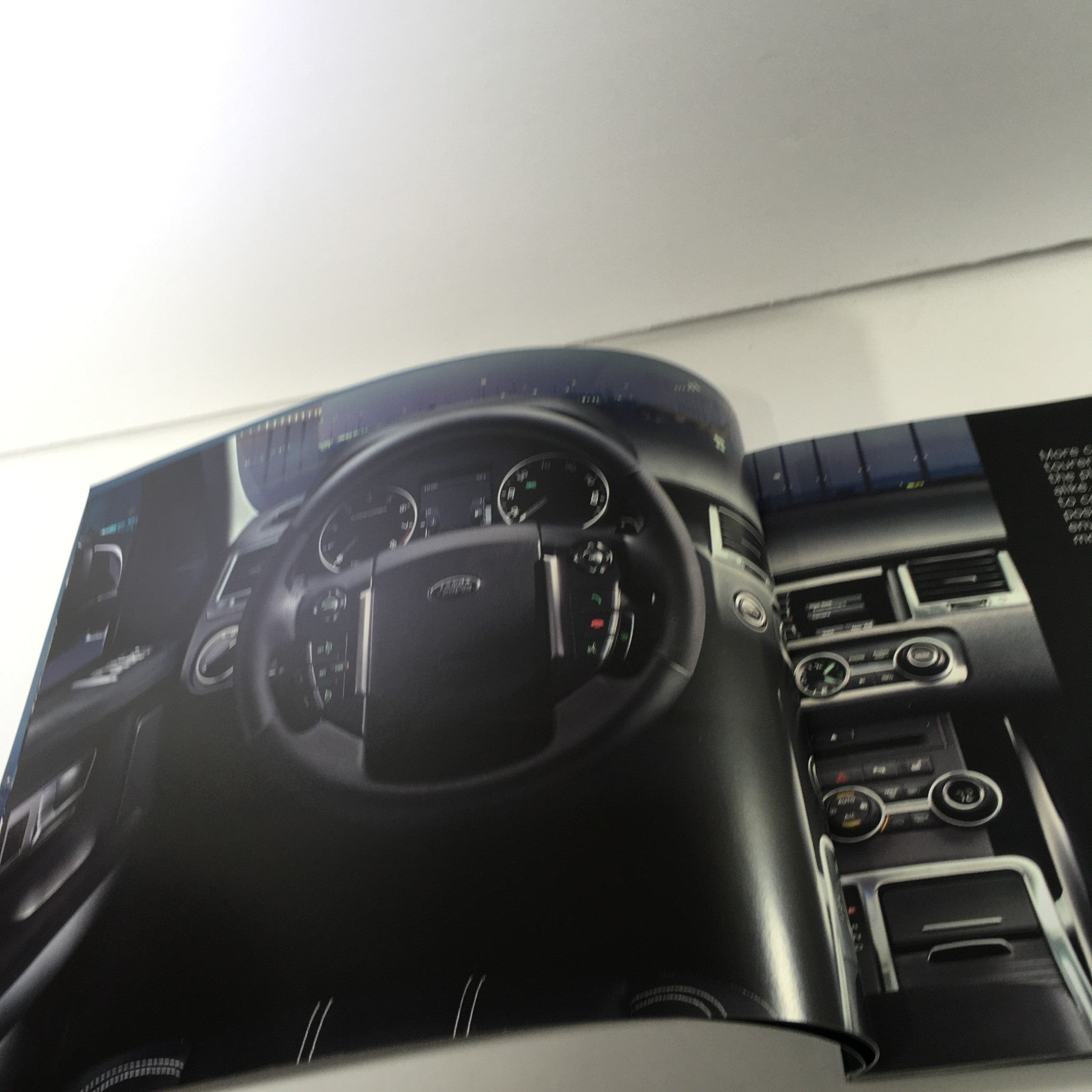 2010 Land Rover Range Rover Sport Dealership Car Auto Brochure Catalog