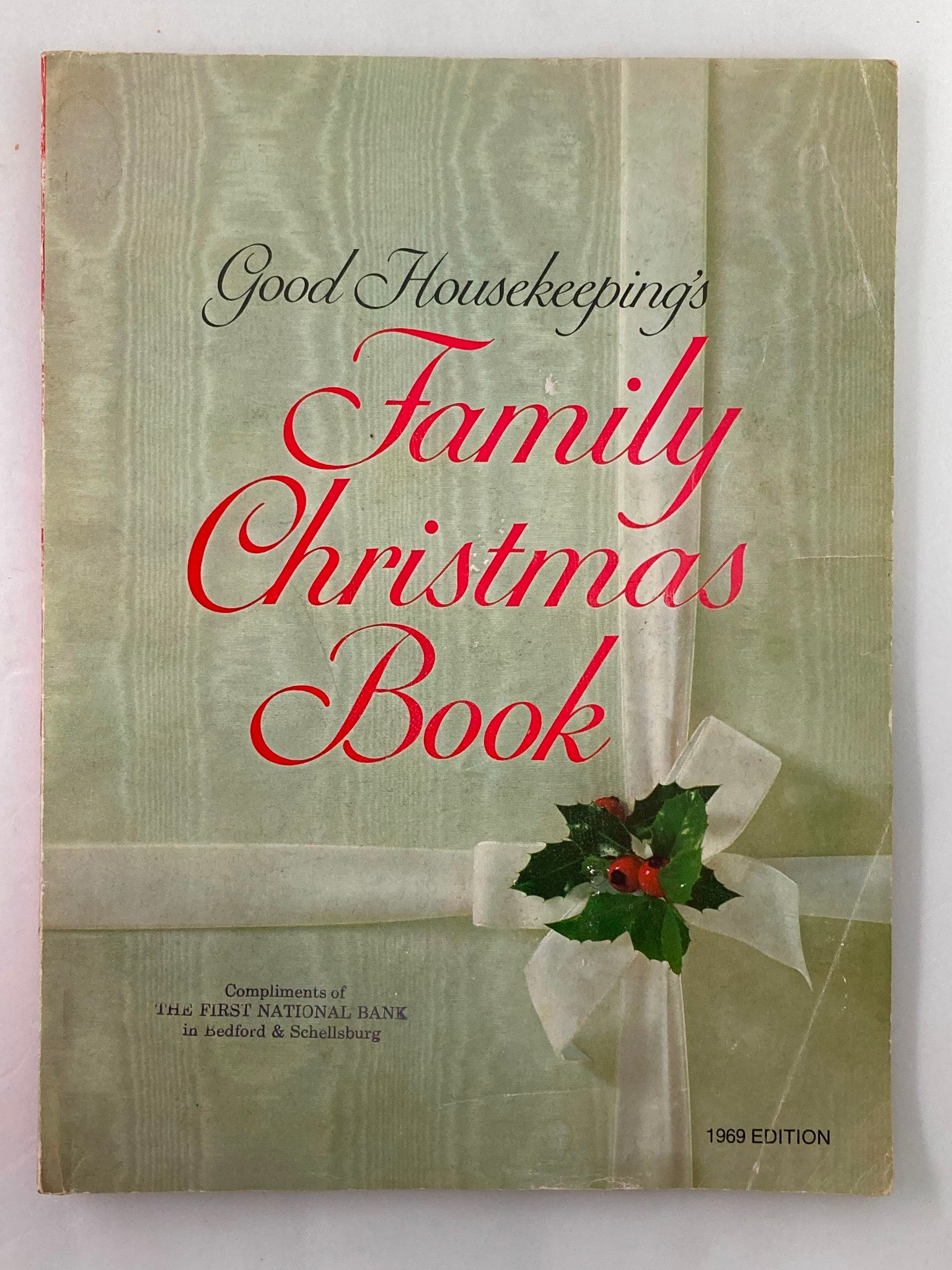 VTG 1969 Edition Good Housekeeping's Family Christmas Book