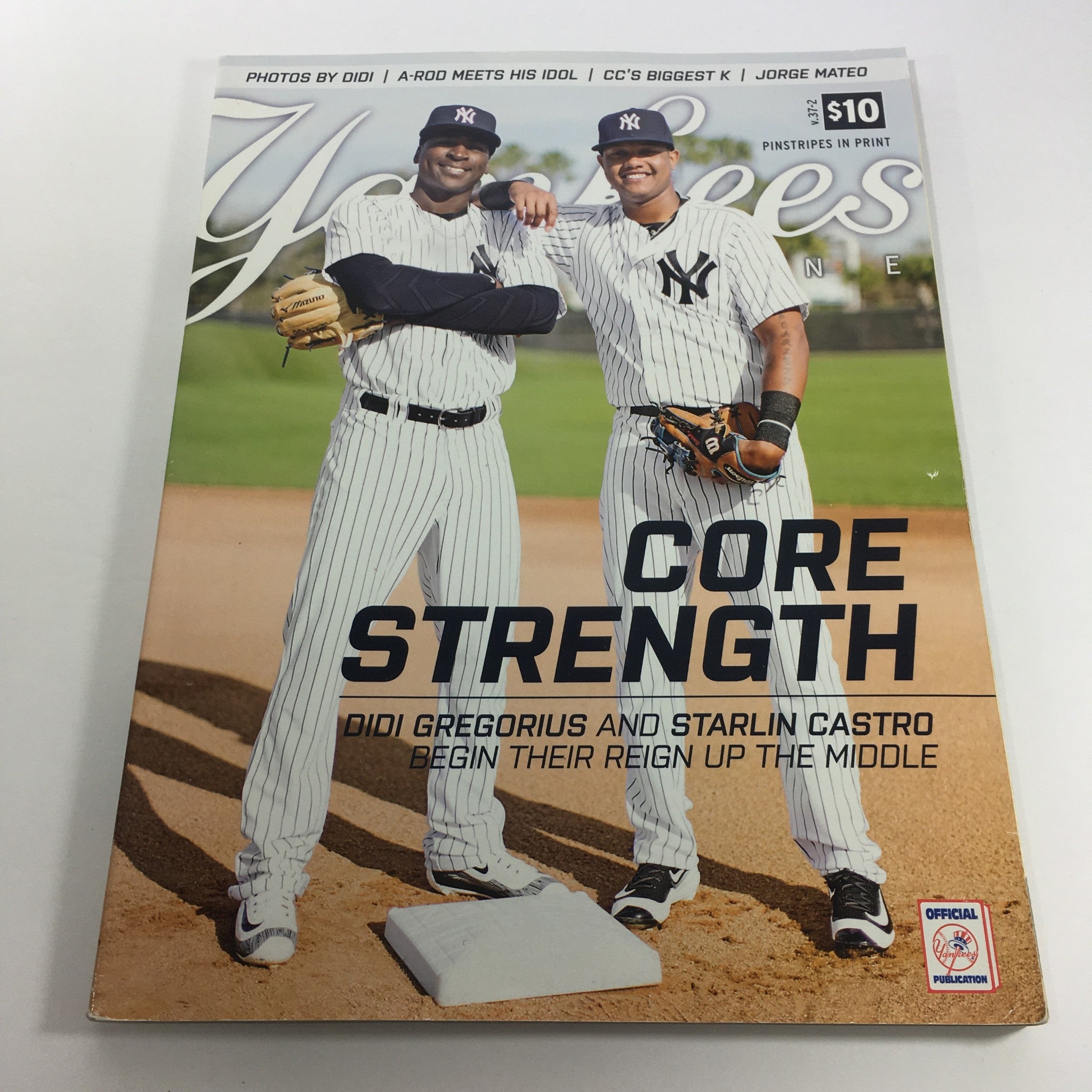 Yankees Magazine: April 2016 Volume 37-2 - Didi Gregorius and Starlin Castro