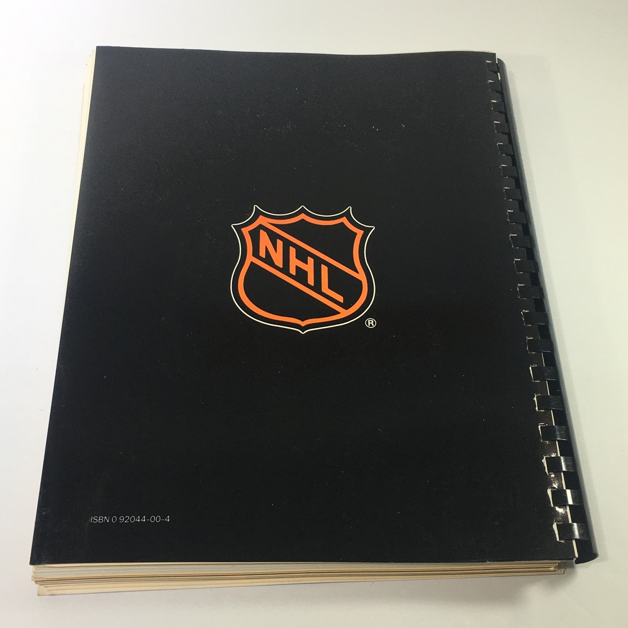 VTG NHL Official Guide & Record Book 1984-1985 / Edmonton Oilers Cover