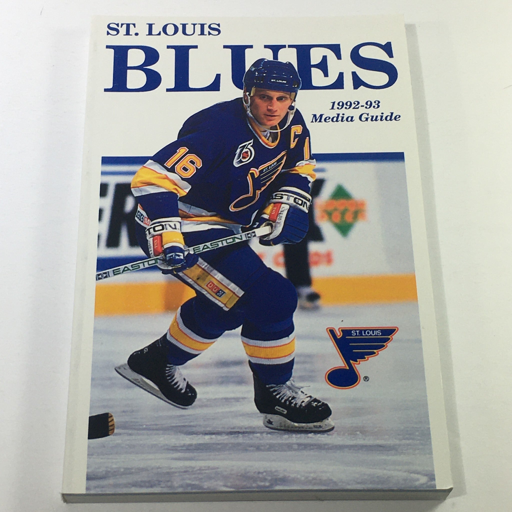 VTG NHL Official Media Guide 1992-1993 - St. Louis Blues / Brett Hull