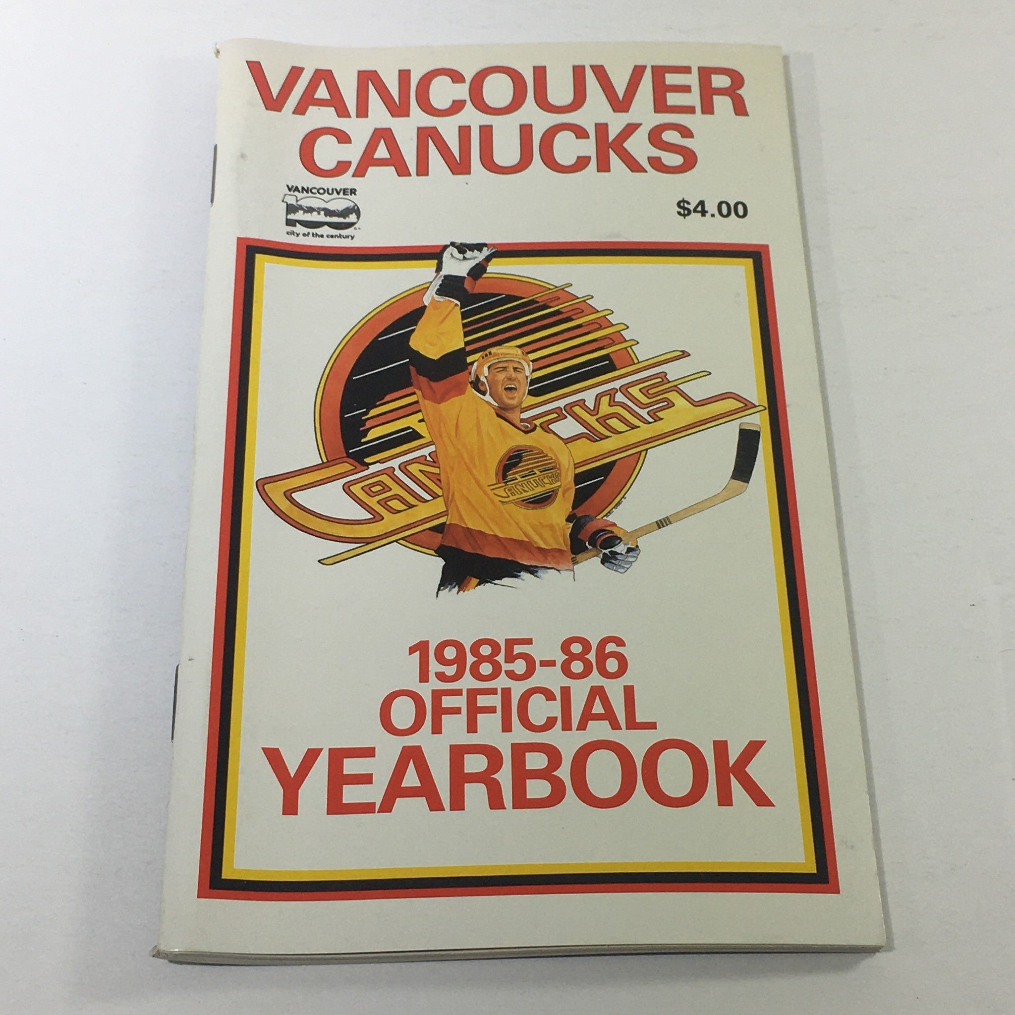 VTG NHL Official Yearbook 1985-1986 - Vancouver Canucks / Canucks Skate Logo