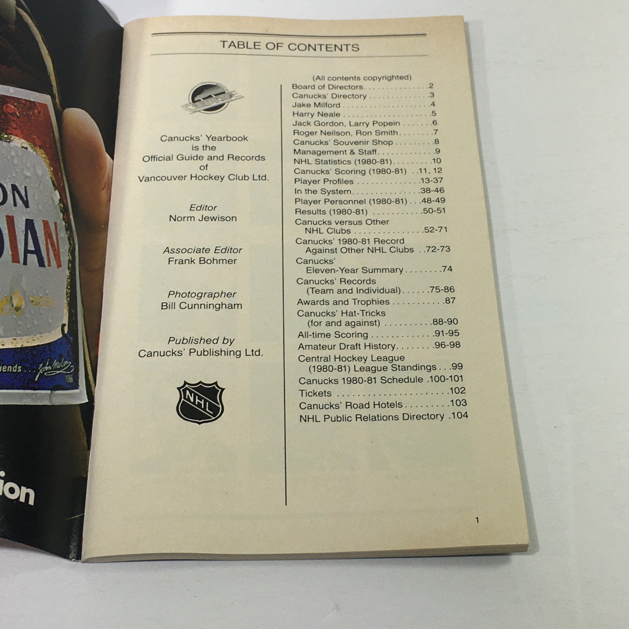 VTG NHL Official Yearbook 1981-1982 - Vancouver Canucks / Darcy Rota