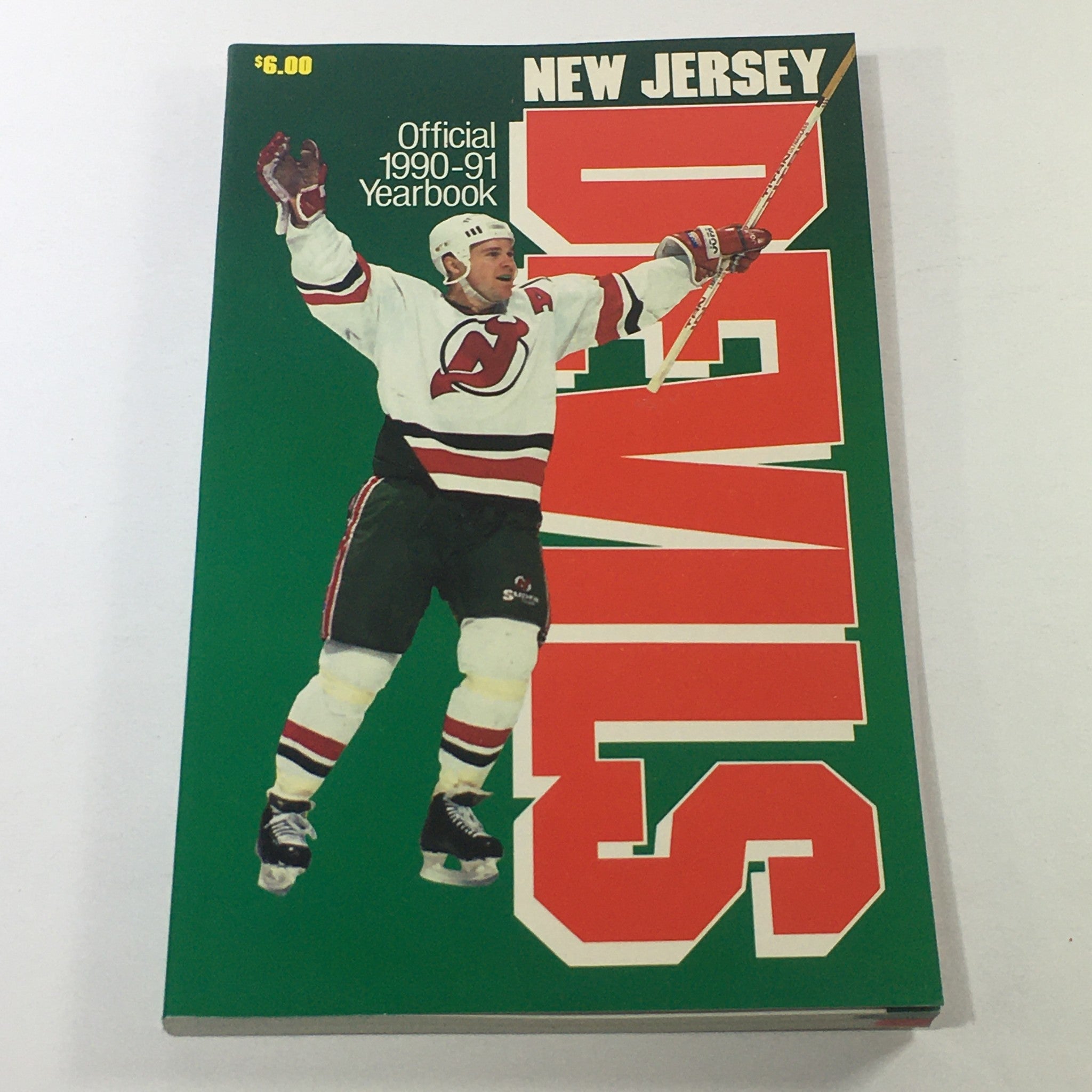 VTG NHL Official Yearbook 1990-1991 - New Jersey Devils / Nico Hischier