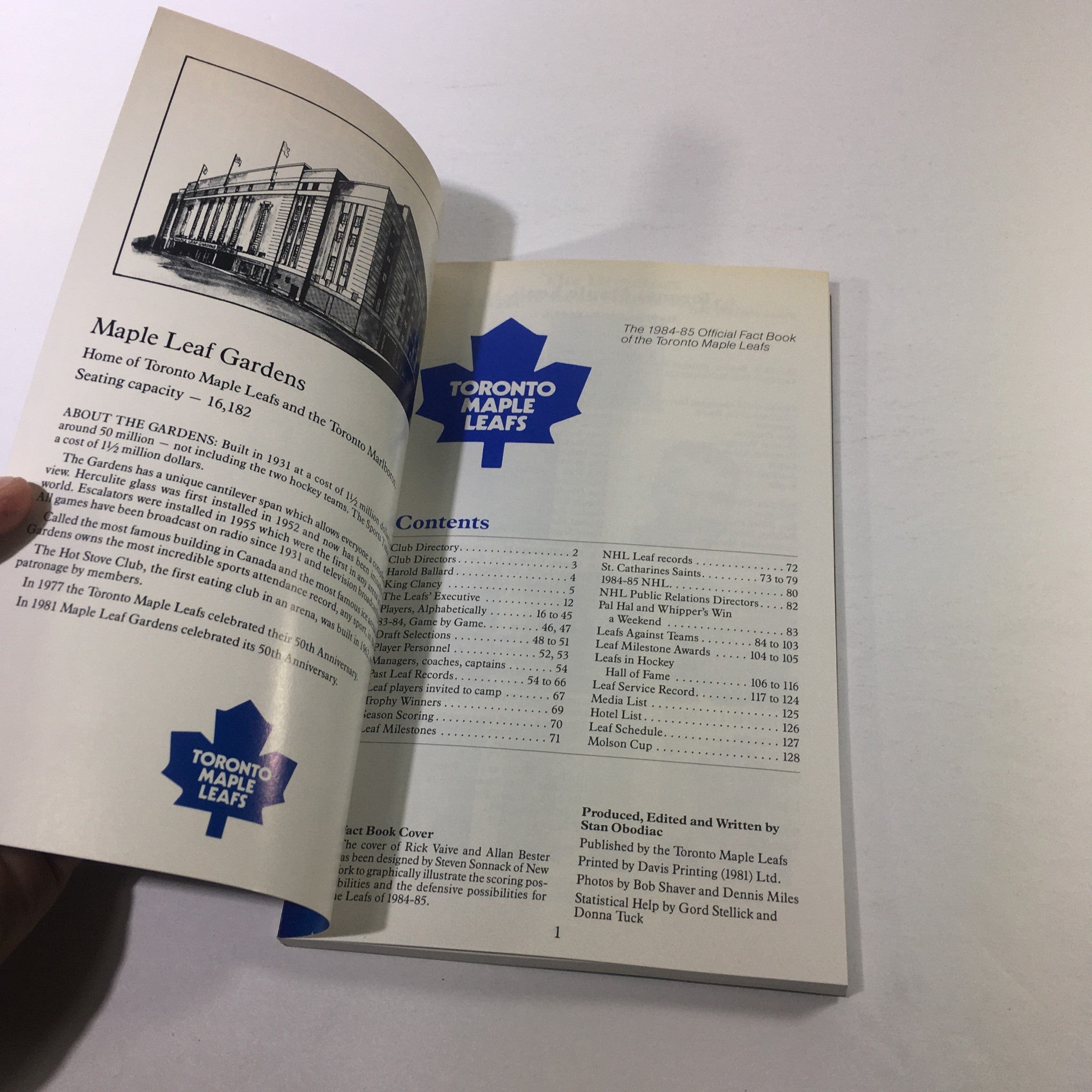 VTG NHL Official Yearbook 1984-1985 - Toronto Maple Leafs / Allan Bester