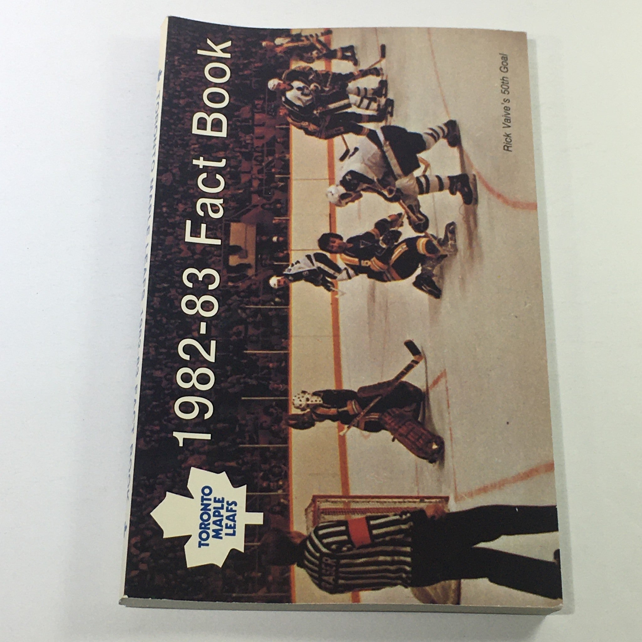 VTG NHL Official Fact Book 1982-1983 - Toronto Maple Leafs / Rick Vaive