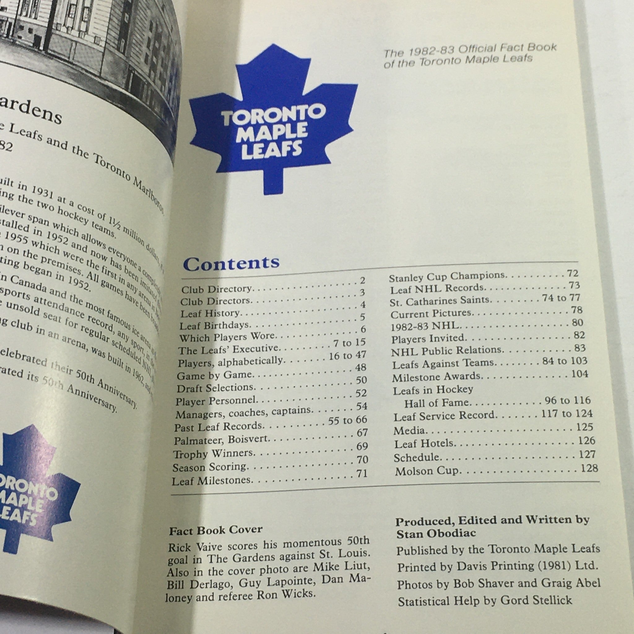 VTG NHL Official Fact Book 1982-1983 - Toronto Maple Leafs / Rick Vaive