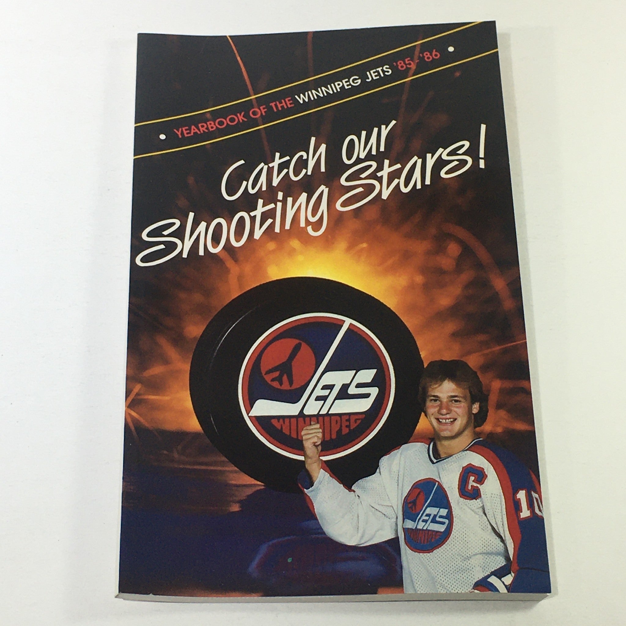 VTG NHL Official Yearbook 1985-1986 - Winnipeg Jets / Dale Hawerchuk