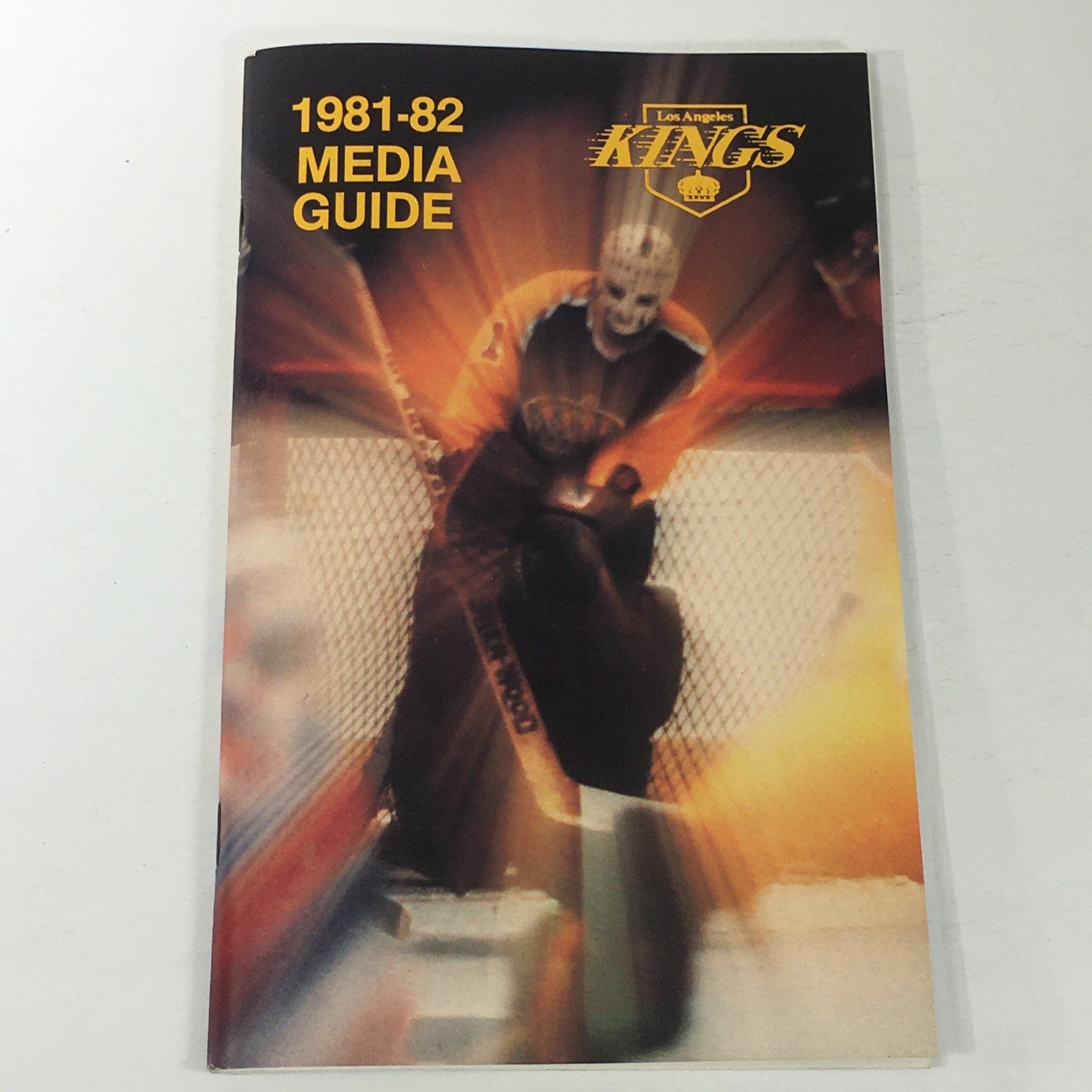 VTG NHL Official Media Guide 1981-1982 - Los Angeles Kings / Mario Lessard