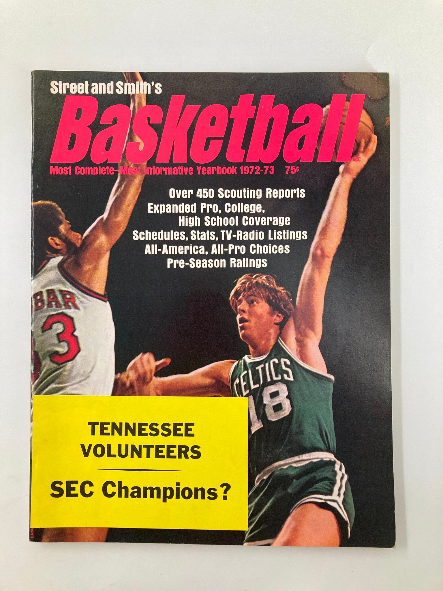 VTG Street and Smith's Basketball Yearbook 1972-1973 Celtics Dave Cowens