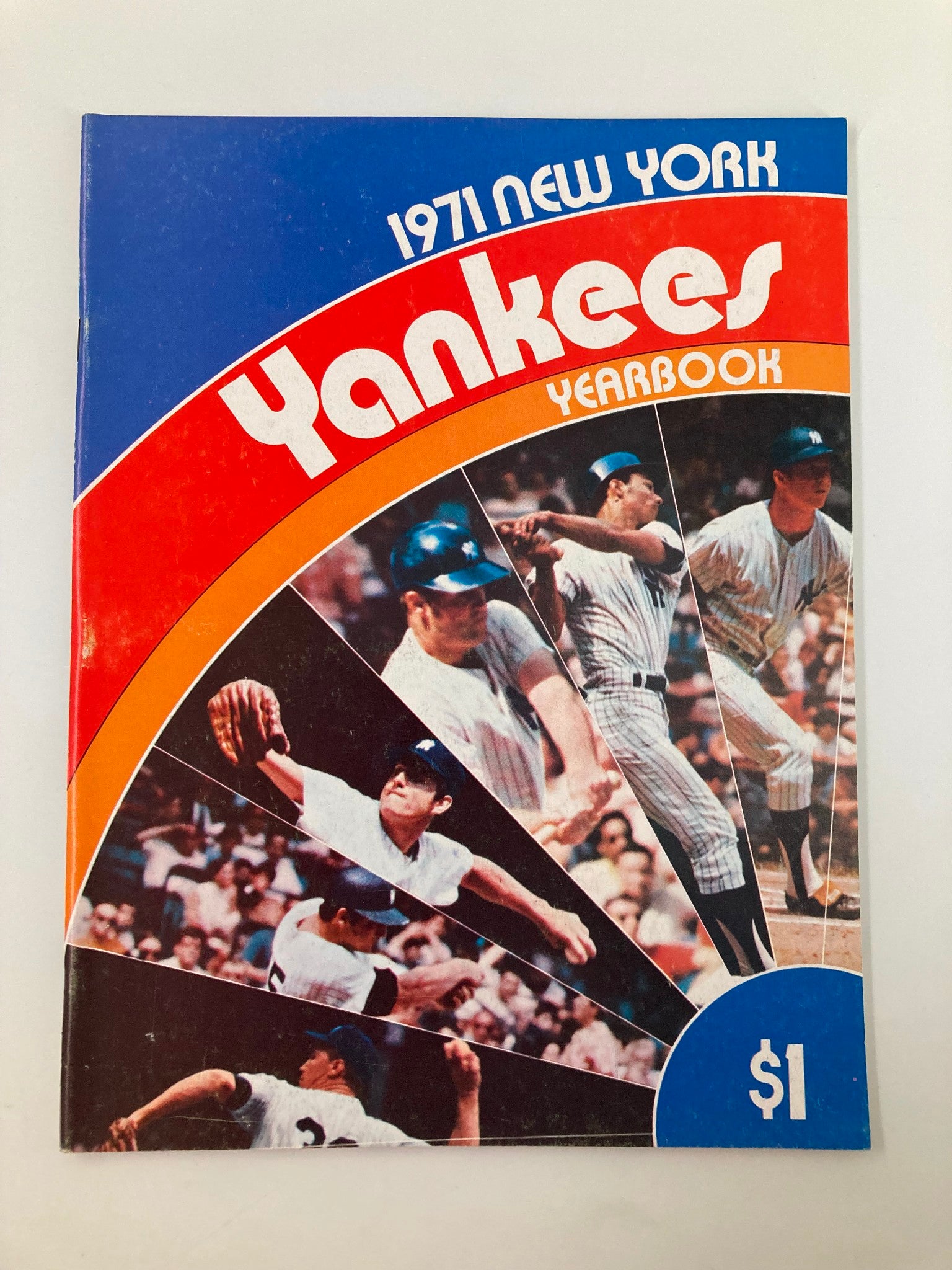 1971 MLB New York Yankees Official Yearbook Jack Aker, Frank Baker