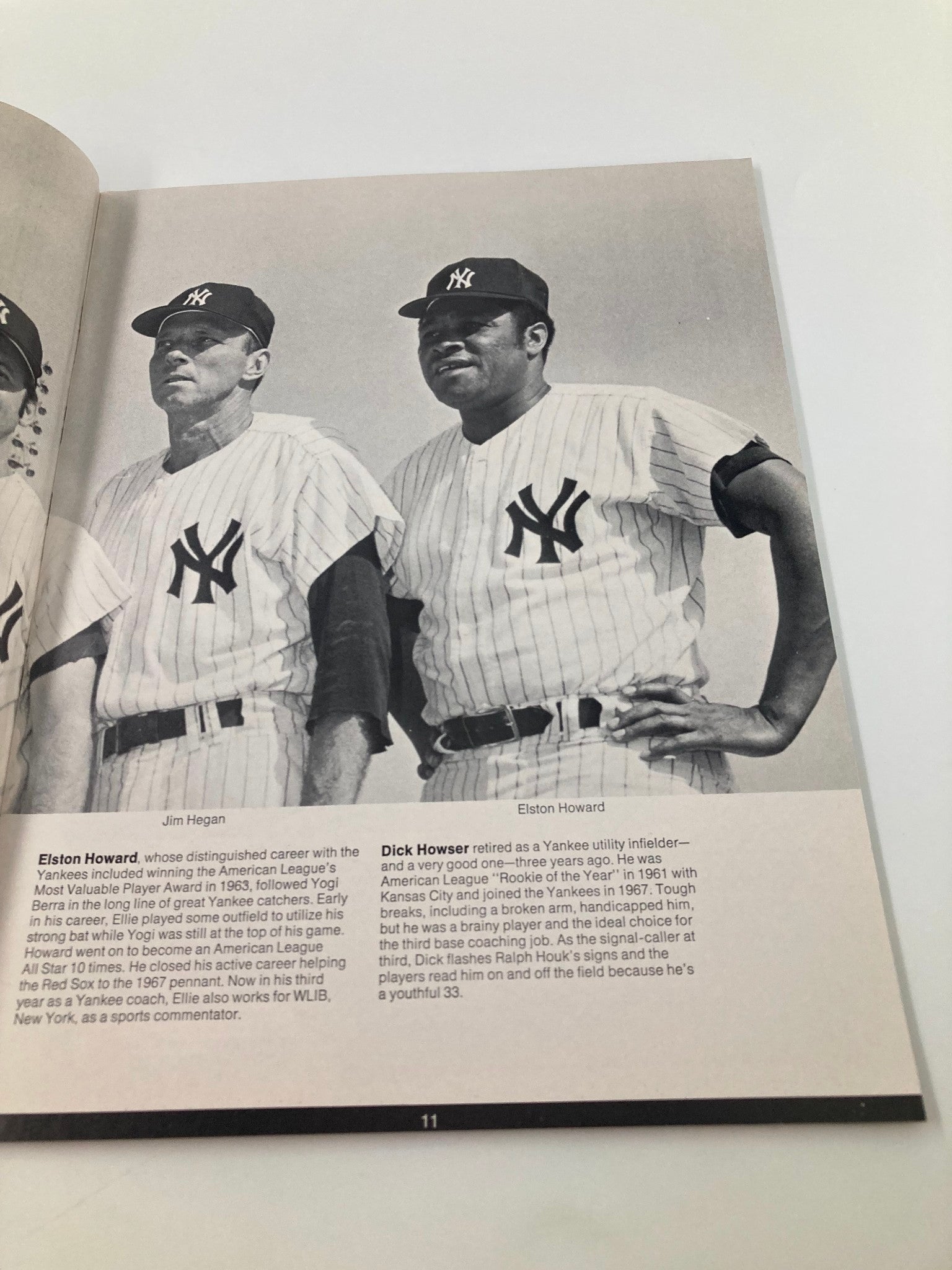 1971 MLB New York Yankees Official Yearbook Jack Aker, Frank Baker