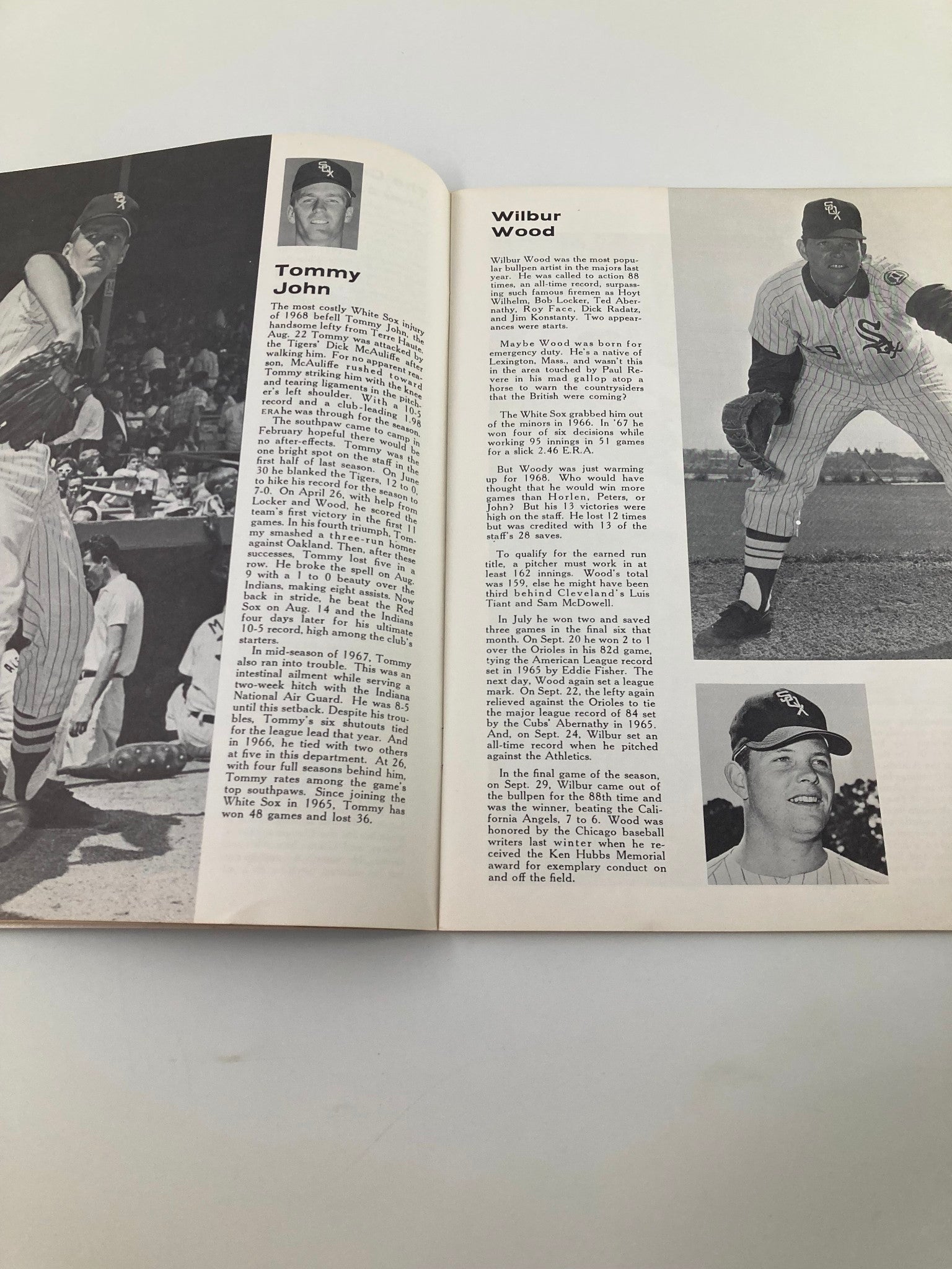 1969 MLB Chicago White Sox Official Yearbook Luis Aparicio, Duane Josephson