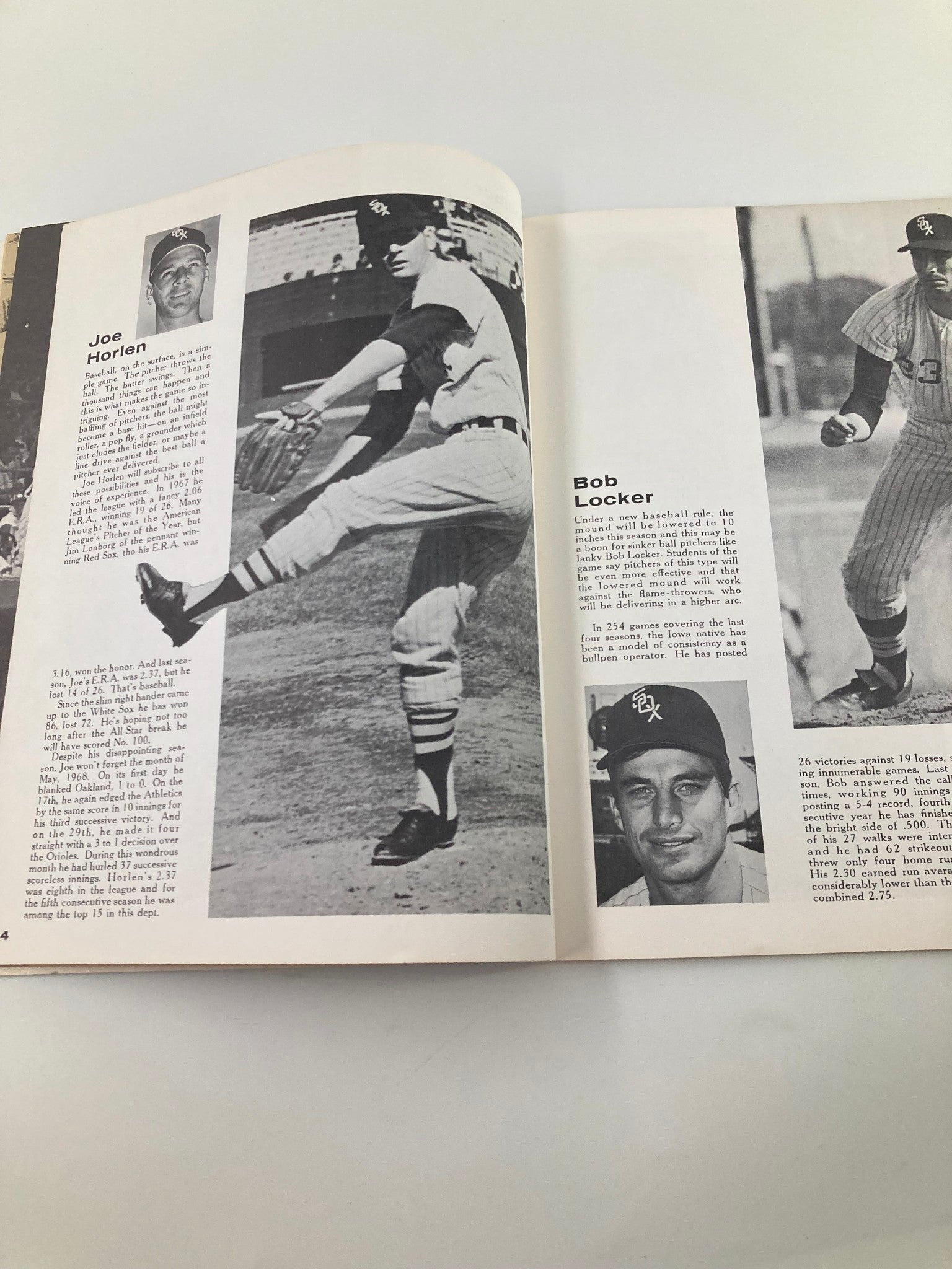 1969 MLB Chicago White Sox Official Yearbook Luis Aparicio, Duane Josephson