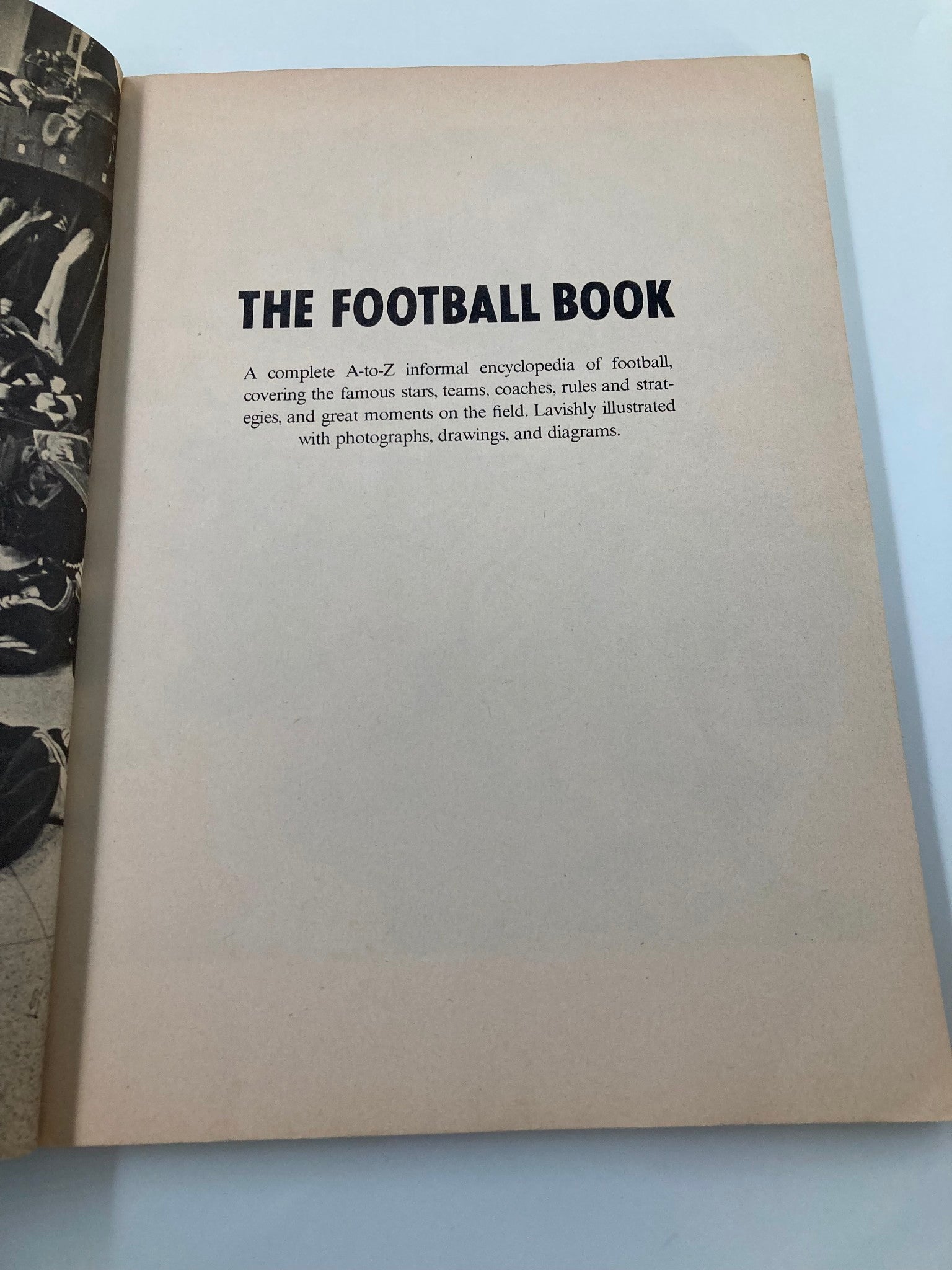 VTG 1979 The Football Book by Larry Lorimer and John Devaney