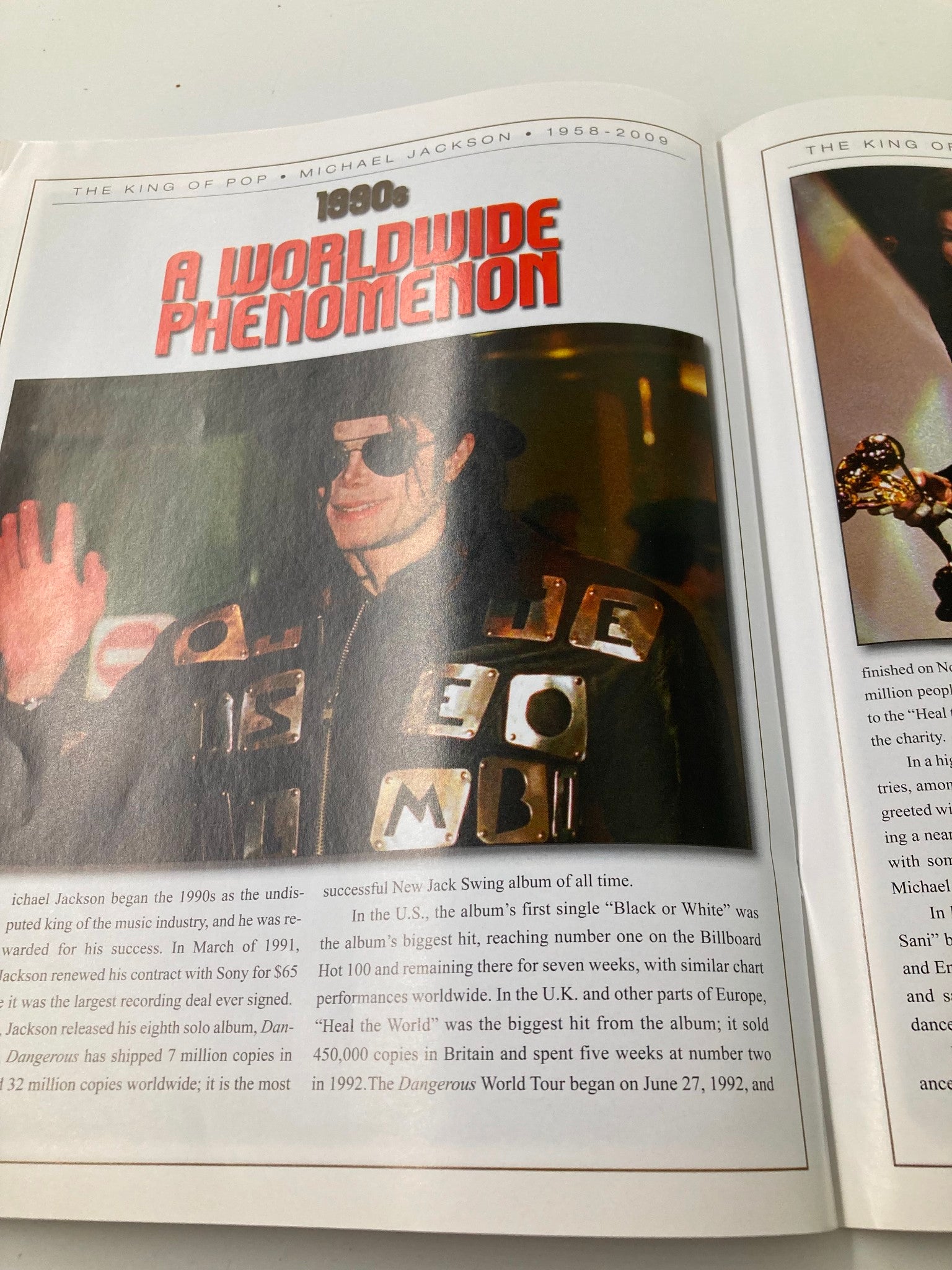 The King of Pop Michael Jackson 1958-2009 Collector's Photo Gallery #07 2009