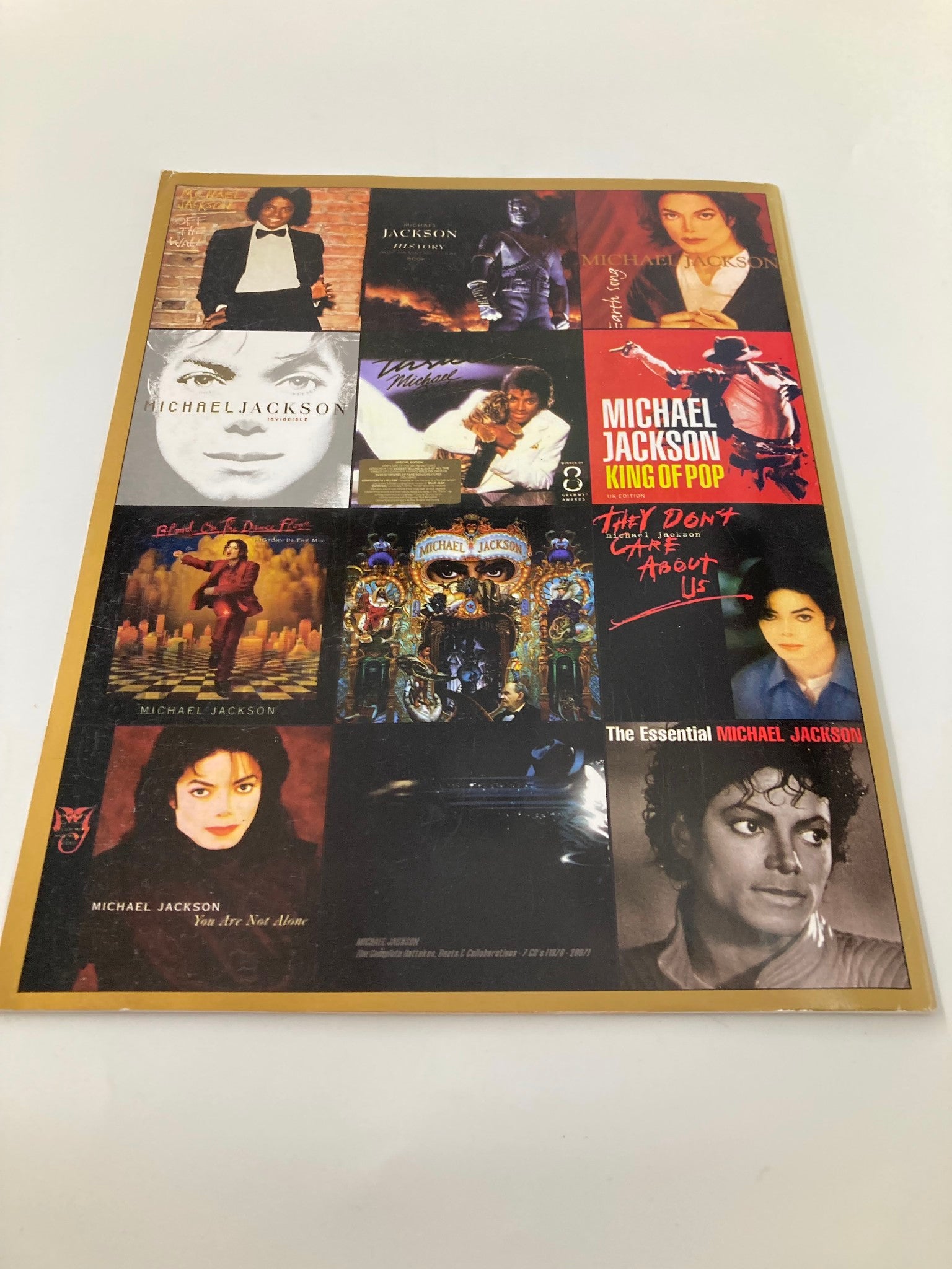 The King of Pop Michael Jackson 1958-2009 Collector's Photo Gallery #07 2009