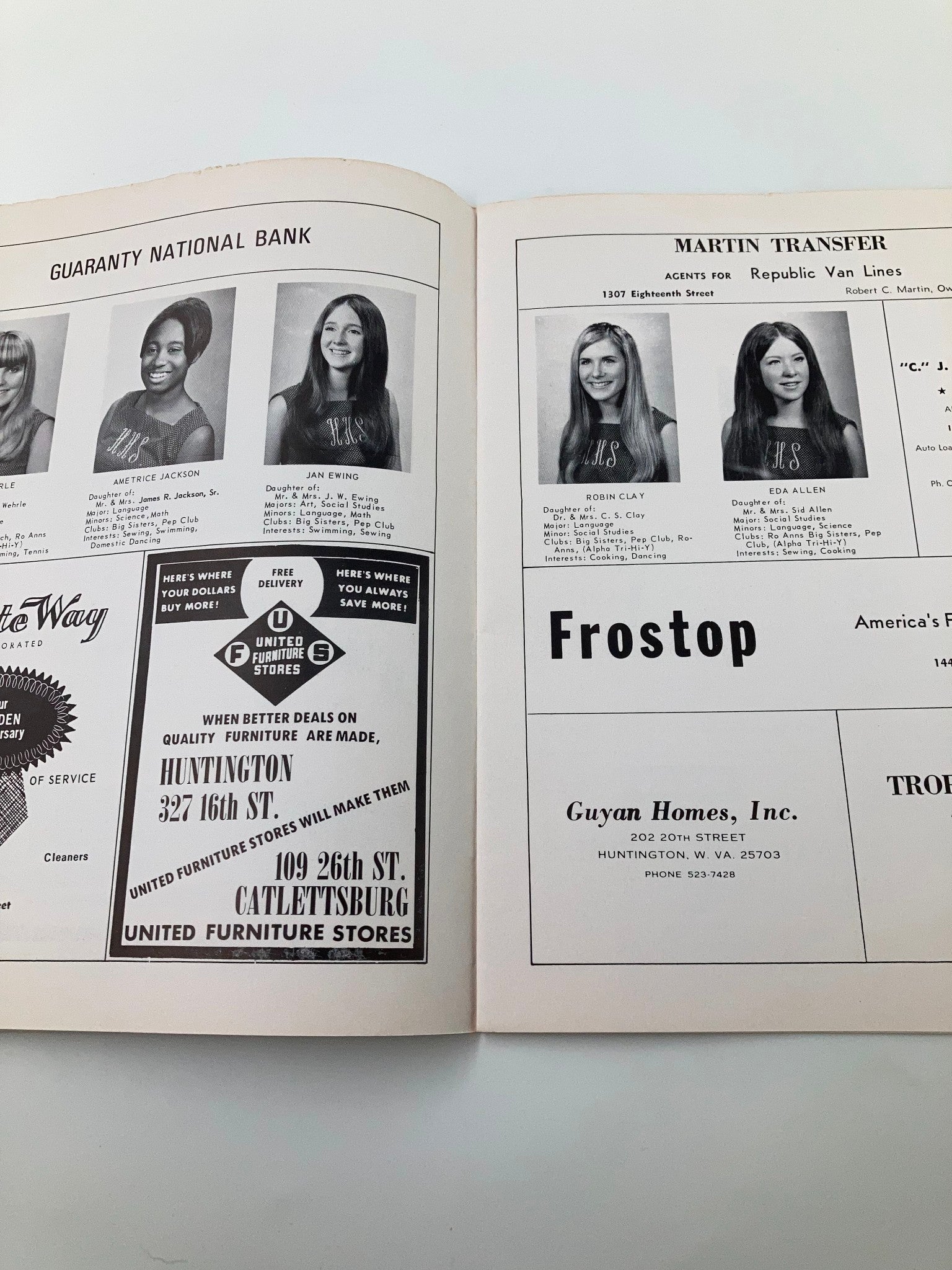 Another inside page of the Official Souvenir Program Booklet for October 31, 1970, featuring advertisements and profiles of Huntington High students.