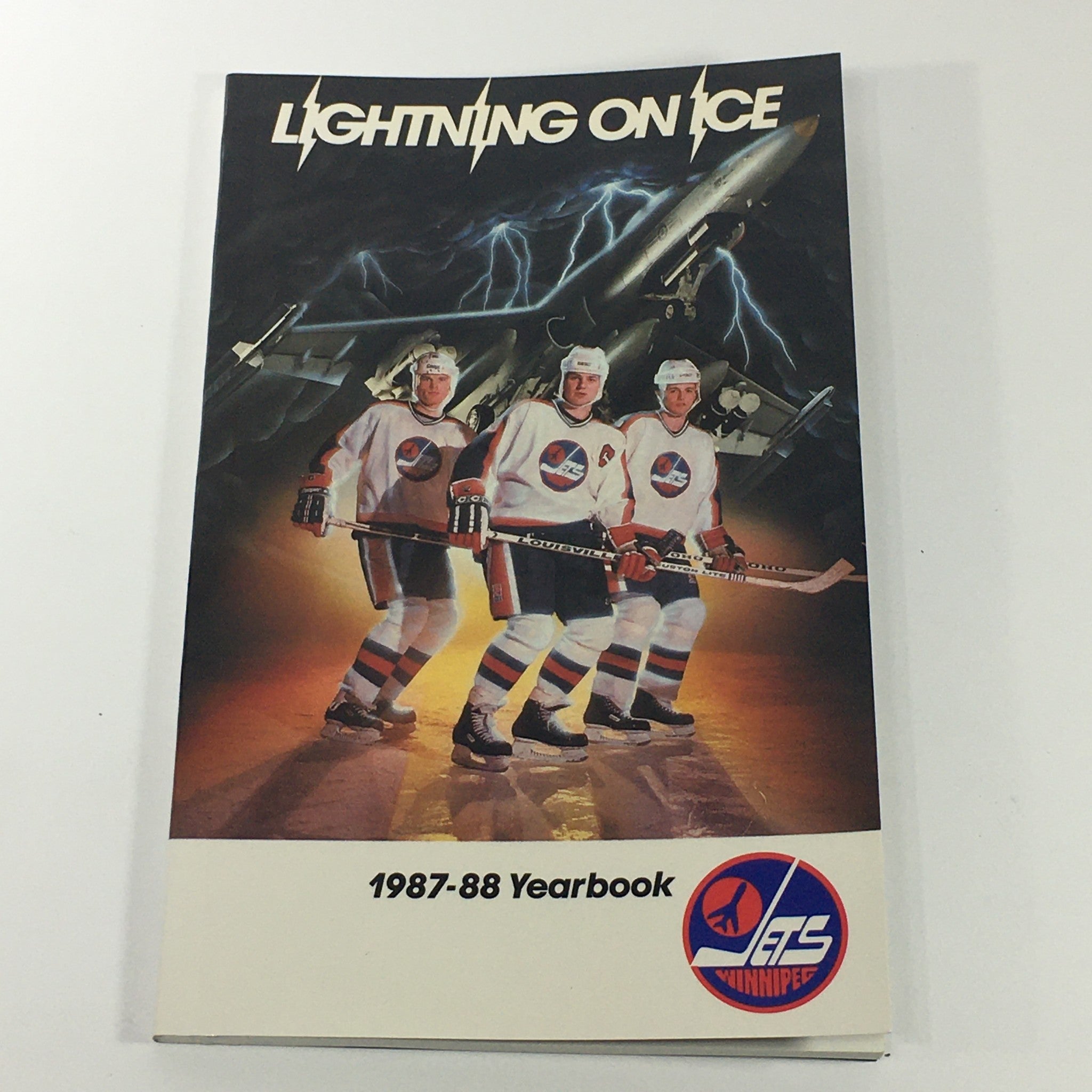 VTG NHL Official Yearbook 1987-1988 - Winnipeg Jets / Lightning On Ice