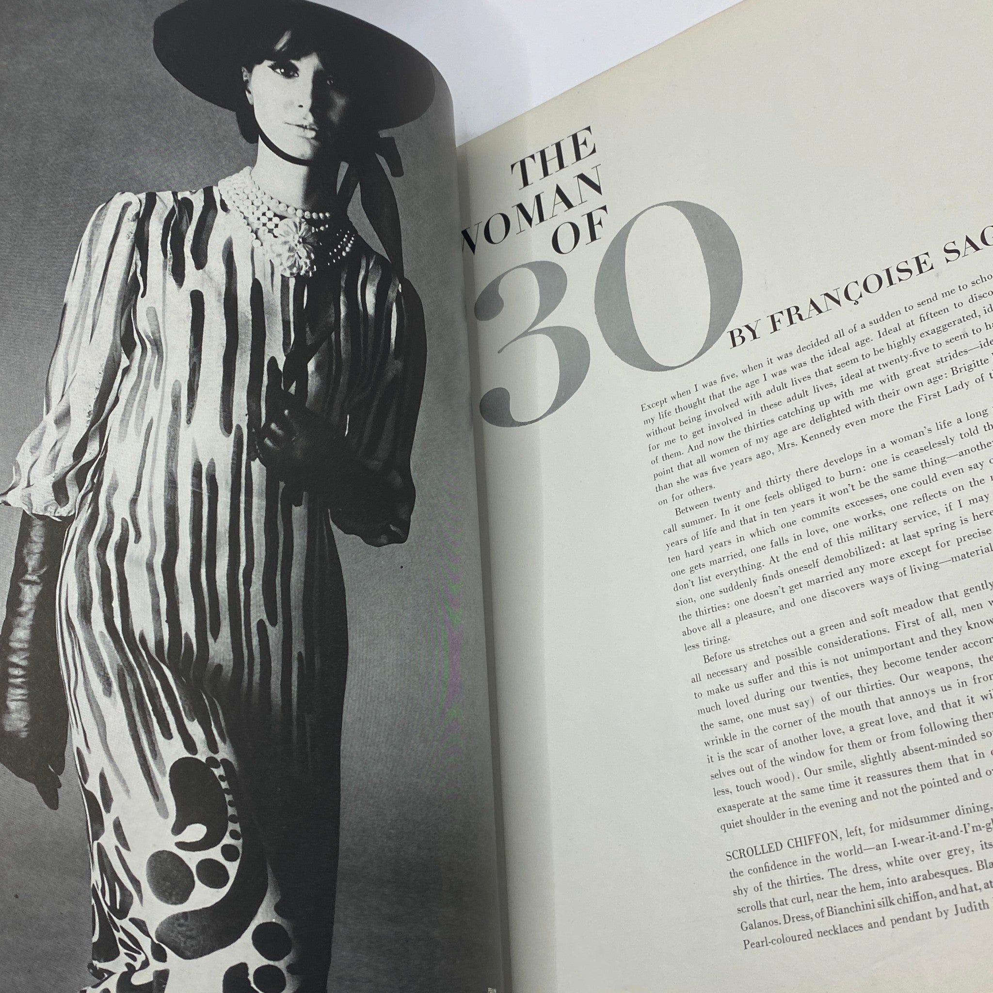 VTG Vogue Magazine July 1963 Celia Hammond by Irving Penn No Label