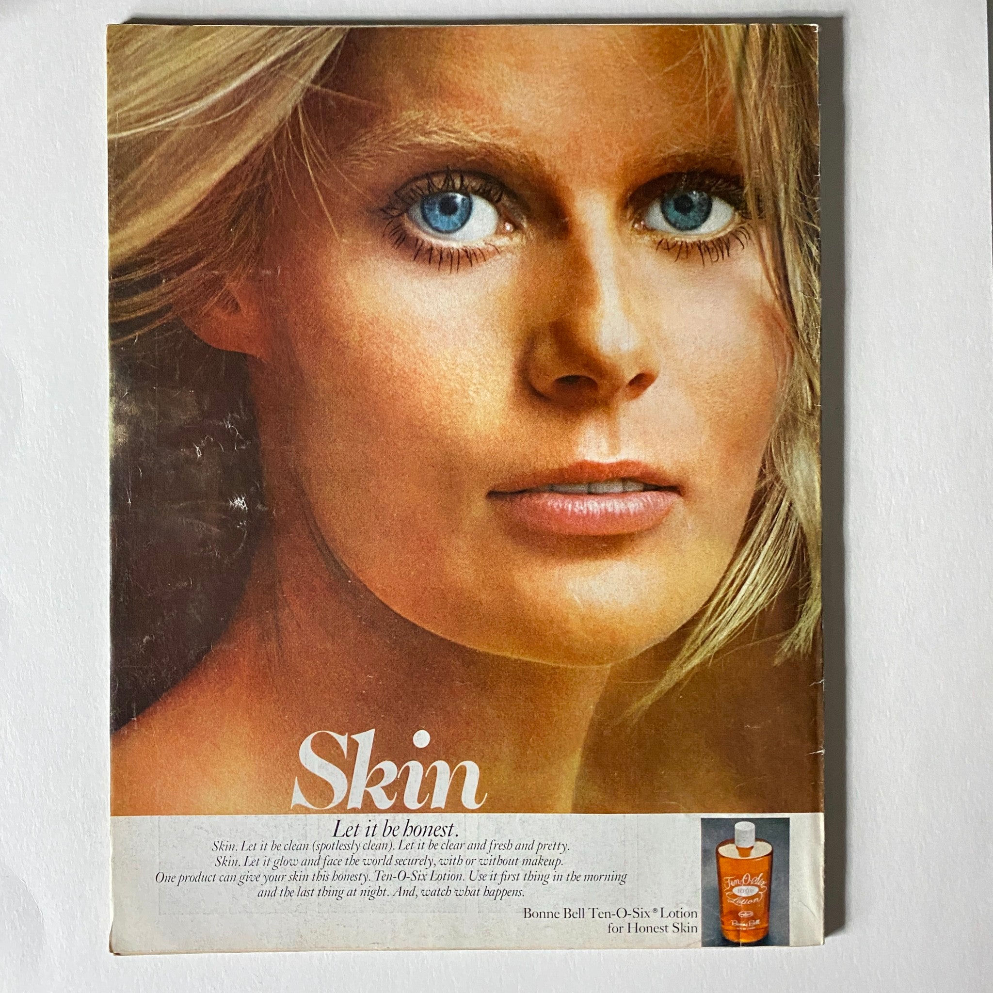 VTG Vogue Magazine July 1972 Karen Graham by Richard Avedon No Label