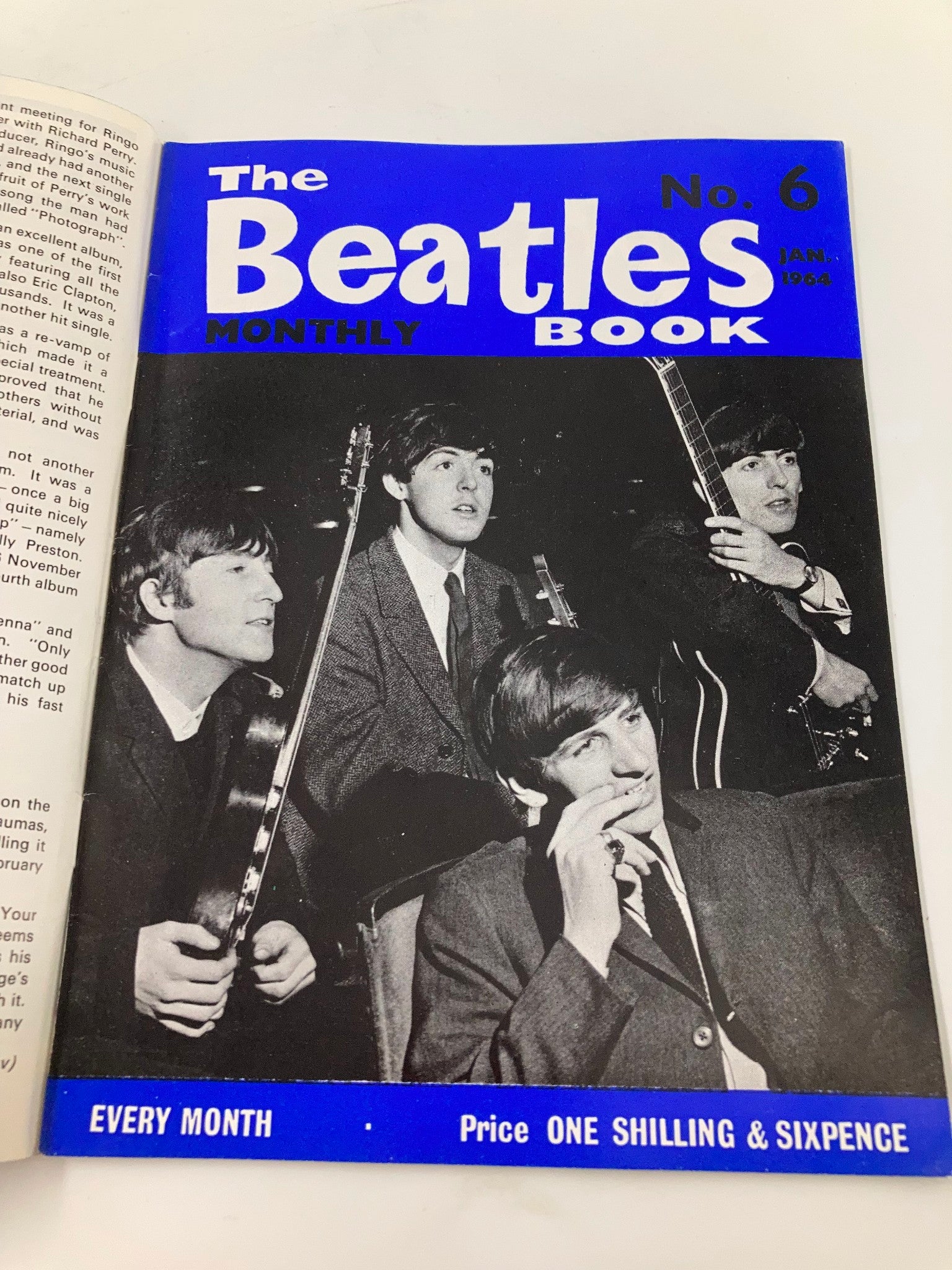 The Beatles Book Monthly Magazine October 1976 #6 Ringo Starrs Again No Label