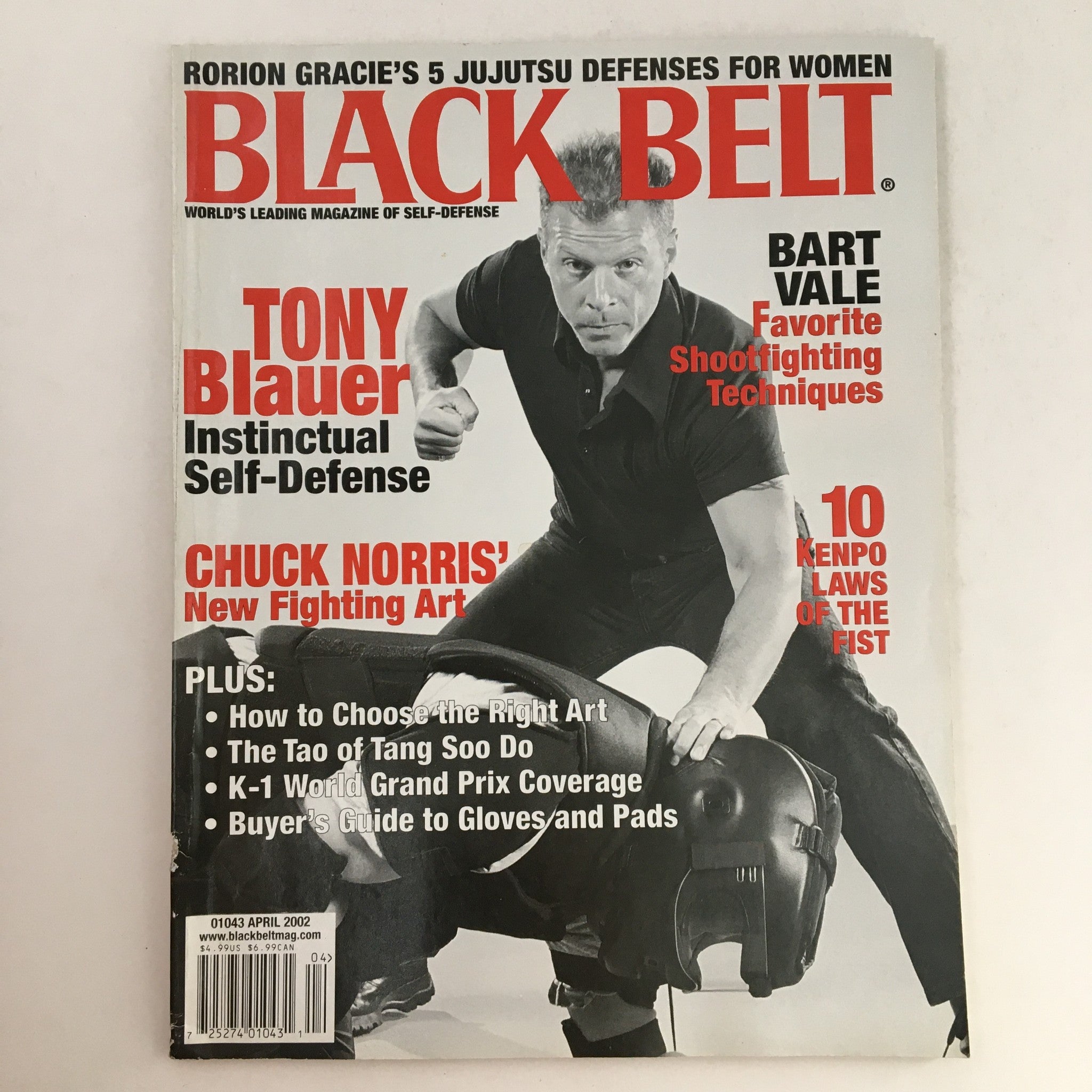 Black Belt Magazine April 2002 Tony Blauer, Bart Vale & Chuck Norris, No Label