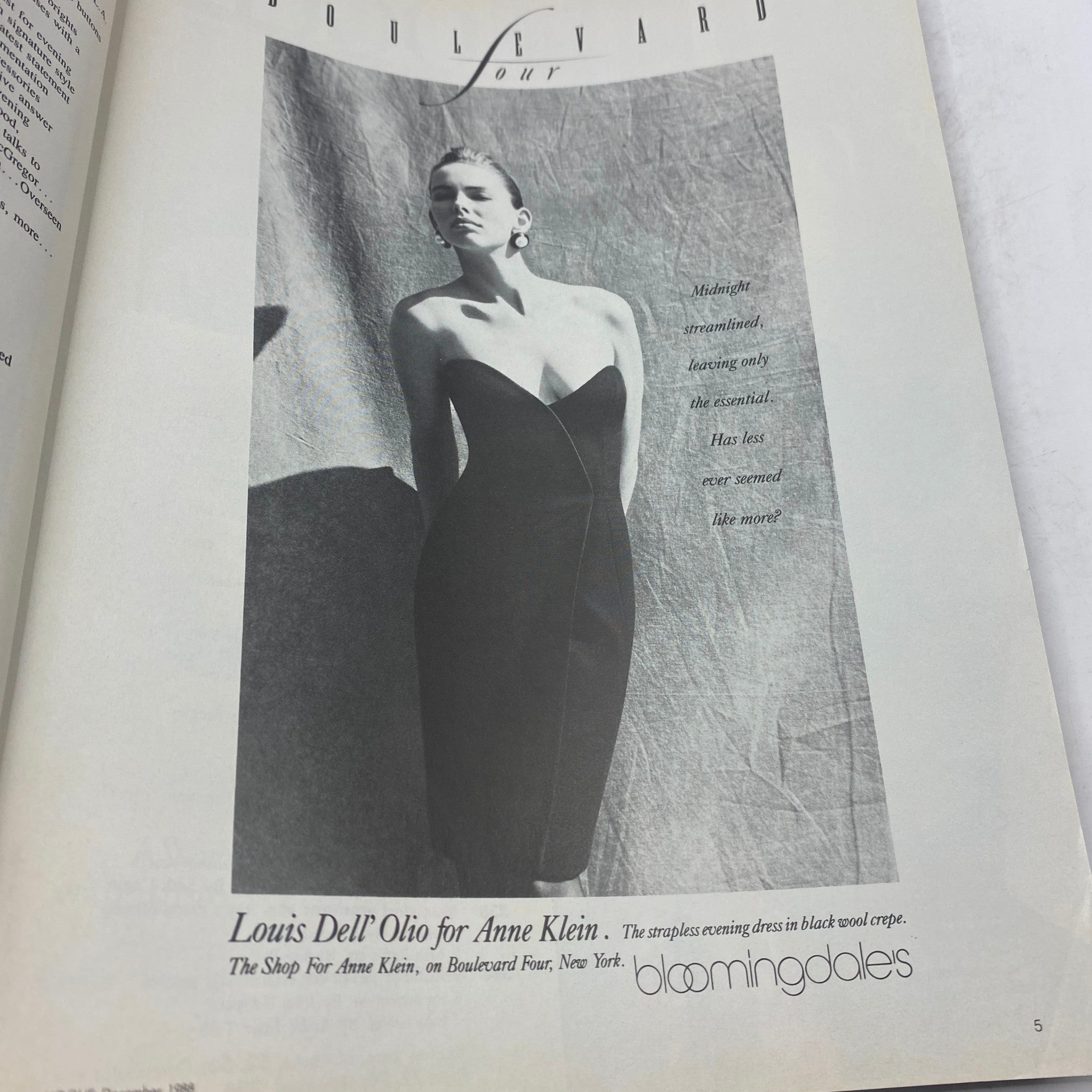 VTG Vogue Magazine December 1988 Linda Evangelista & Carré Otis No Label