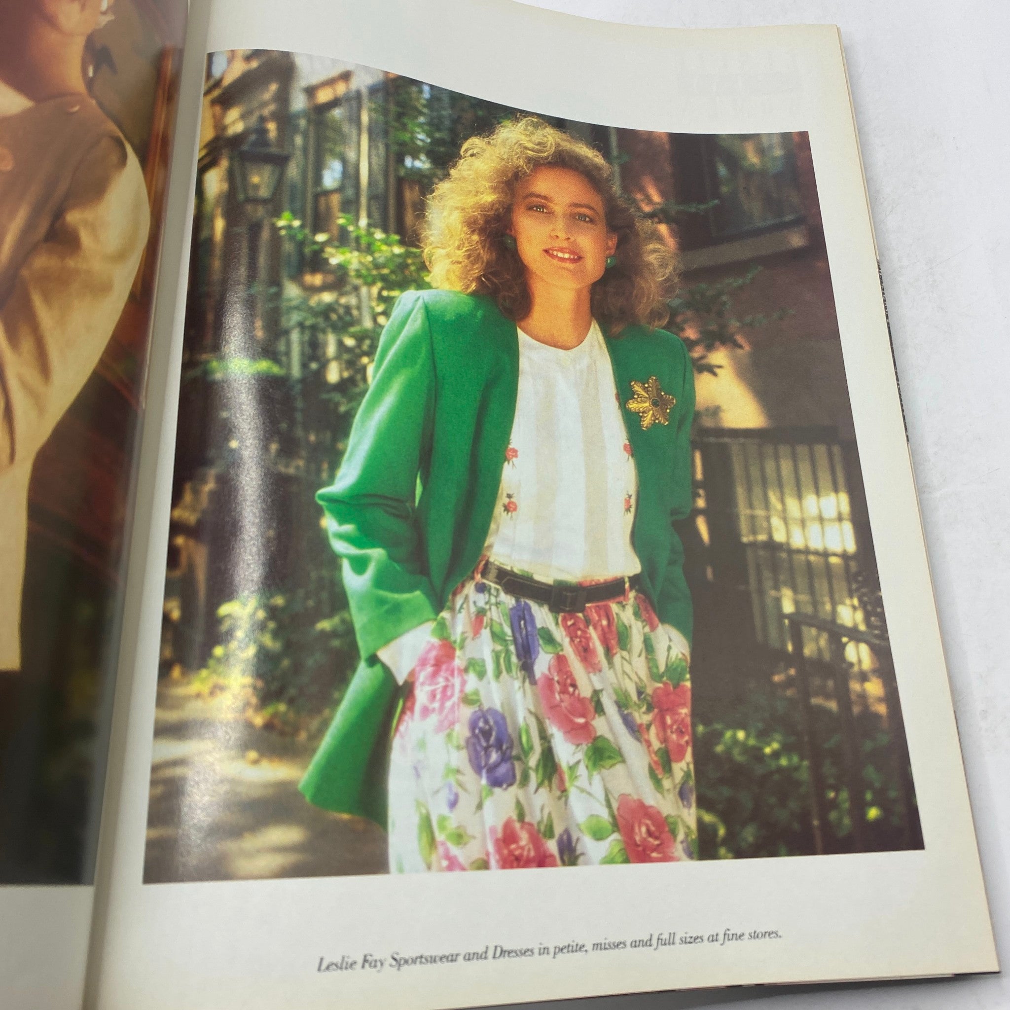 VTG Vogue Magazine February 1989 Elaine Irwin by Irving Penn No Label