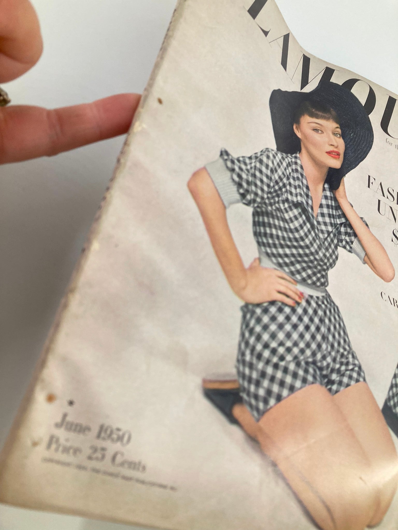 VTG Glamour Magazine June 1950 Bathing Suits Complete with Cover-Ups No Label