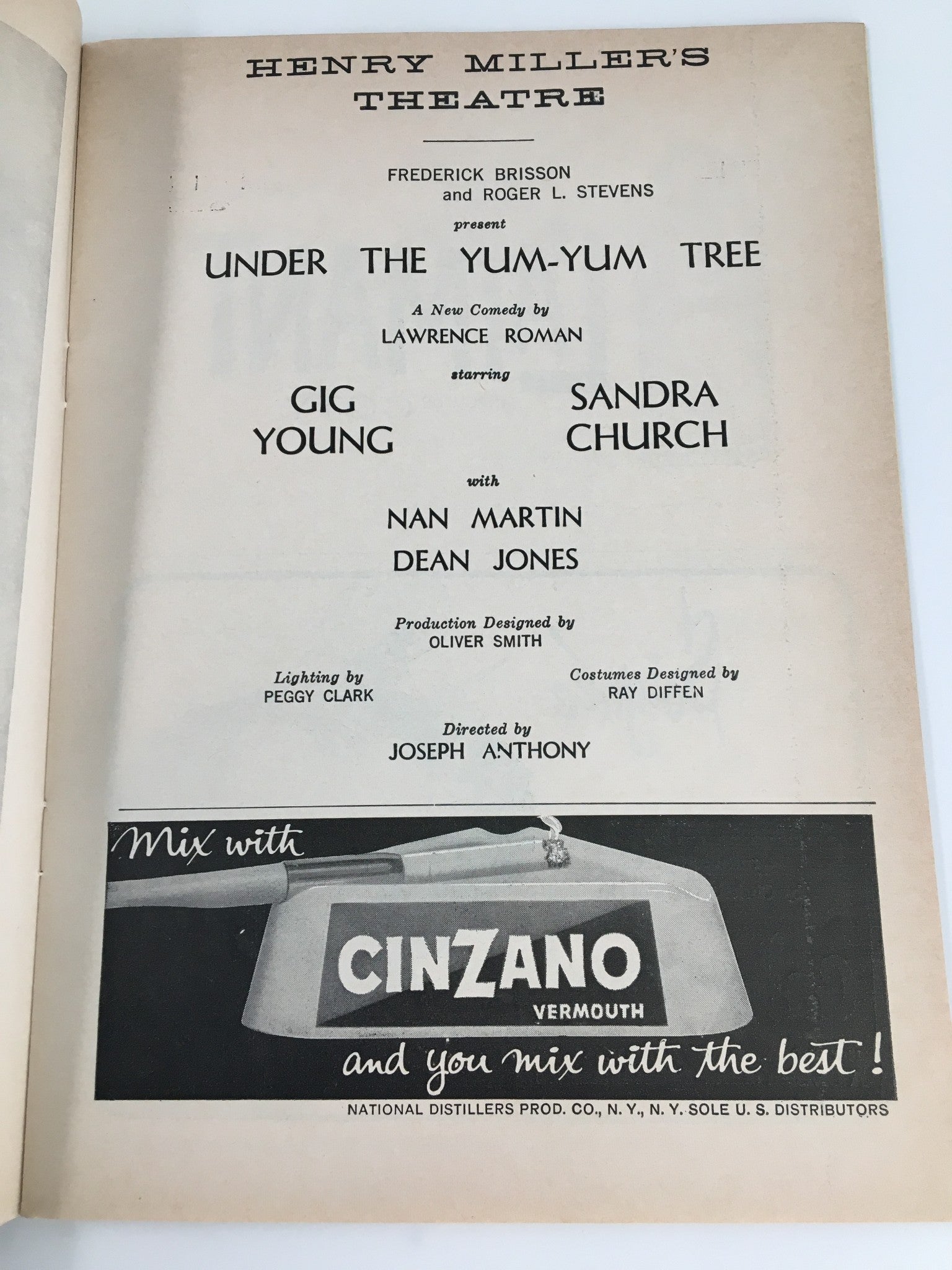 1960 Playbill Henry Miller's Theatre Gig Young in Under The Yum-Yum Tree