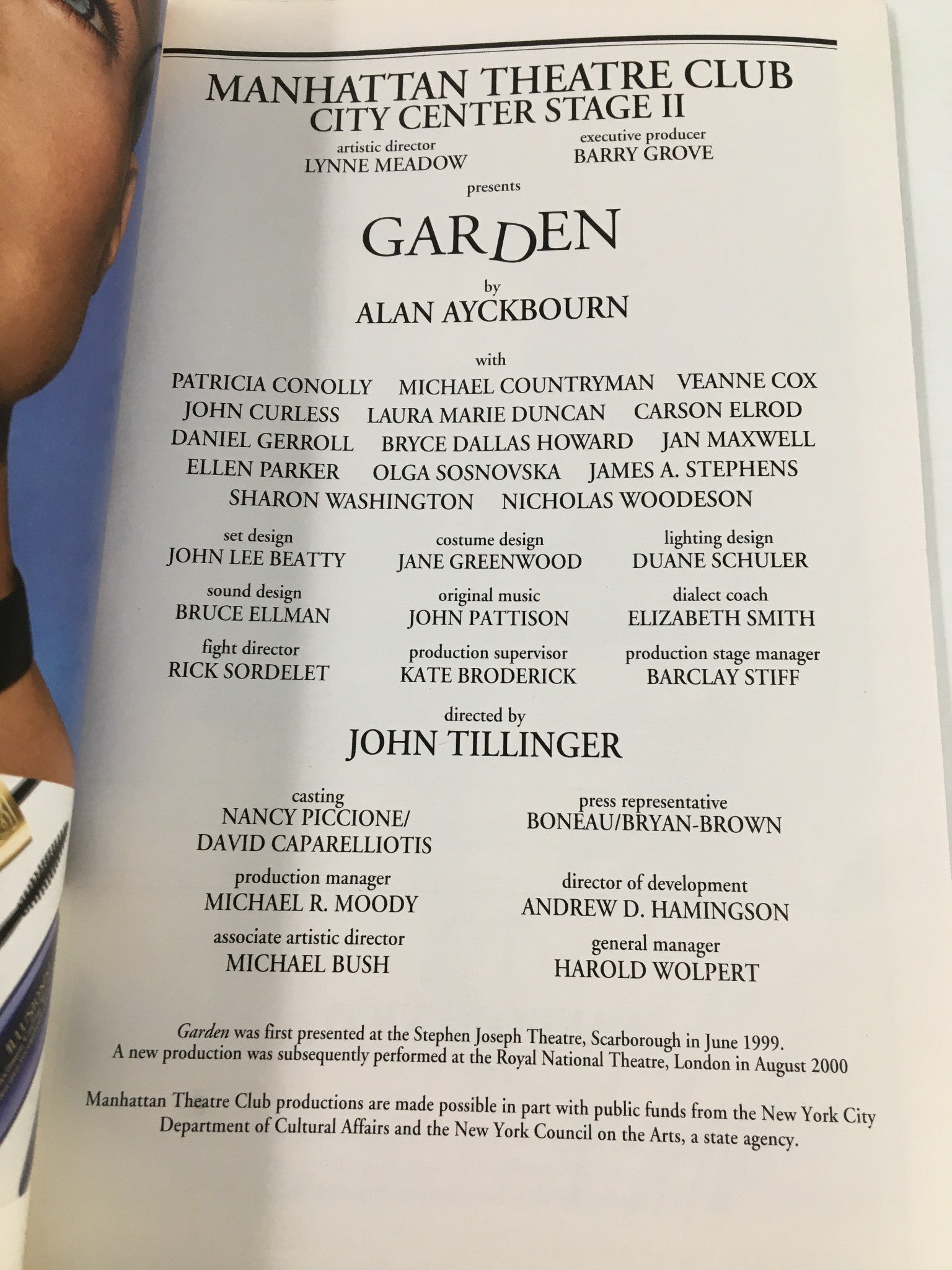 2002 Playbill Manhattan Theatre Club Patricia Conolly, Veanne Cox in Garden