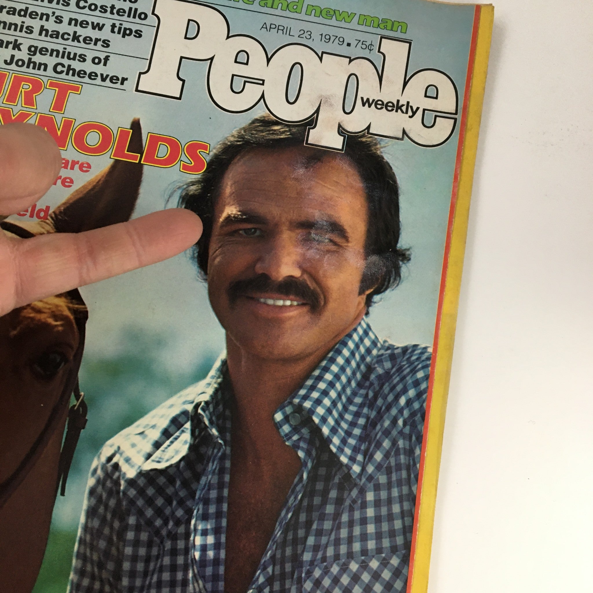 People Weekly Magazine April 23 1979 Burt Reynolds and Sally Field No Label