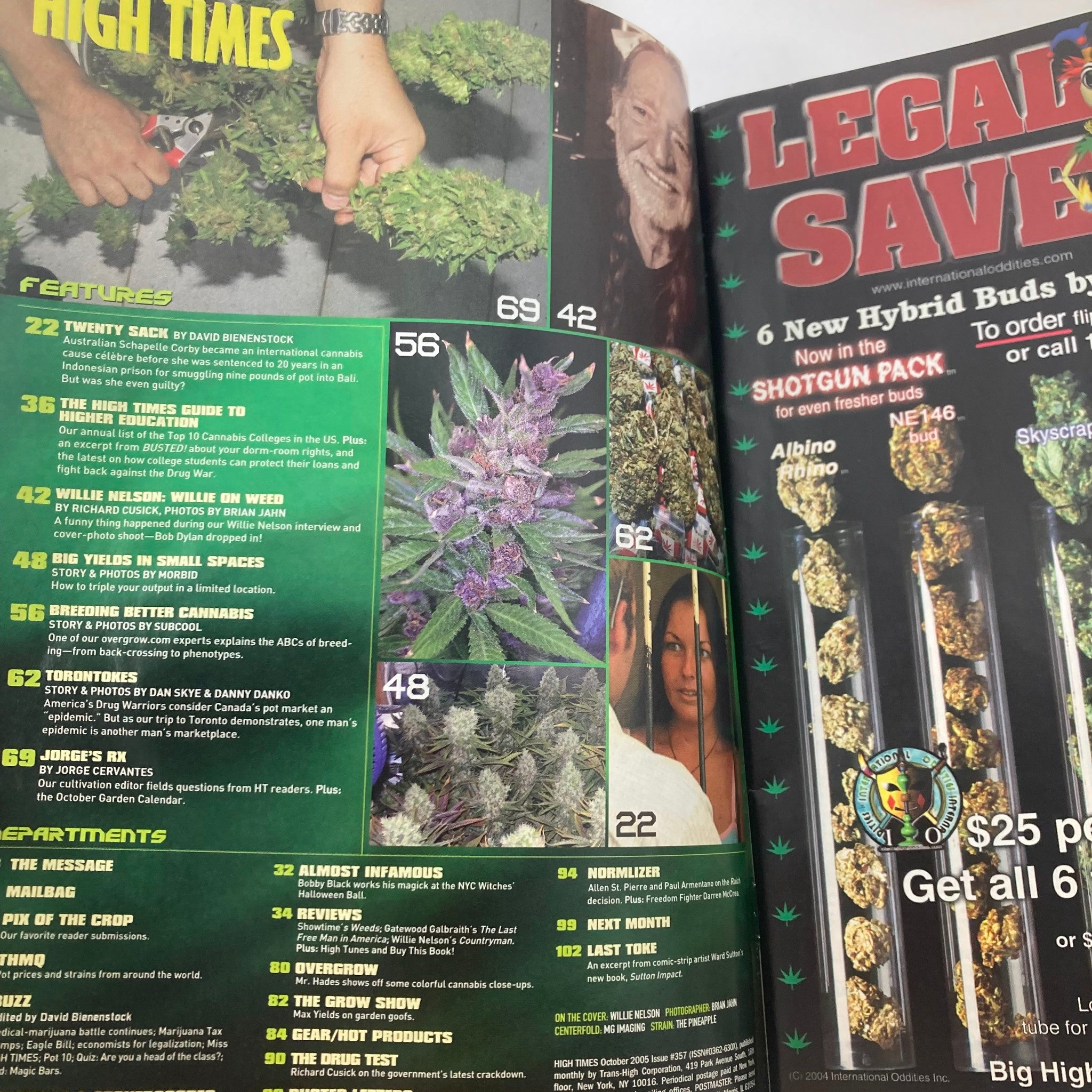 High Times Magazine October 2005 Willie on Weed and Bob Dylan Drops In No Label