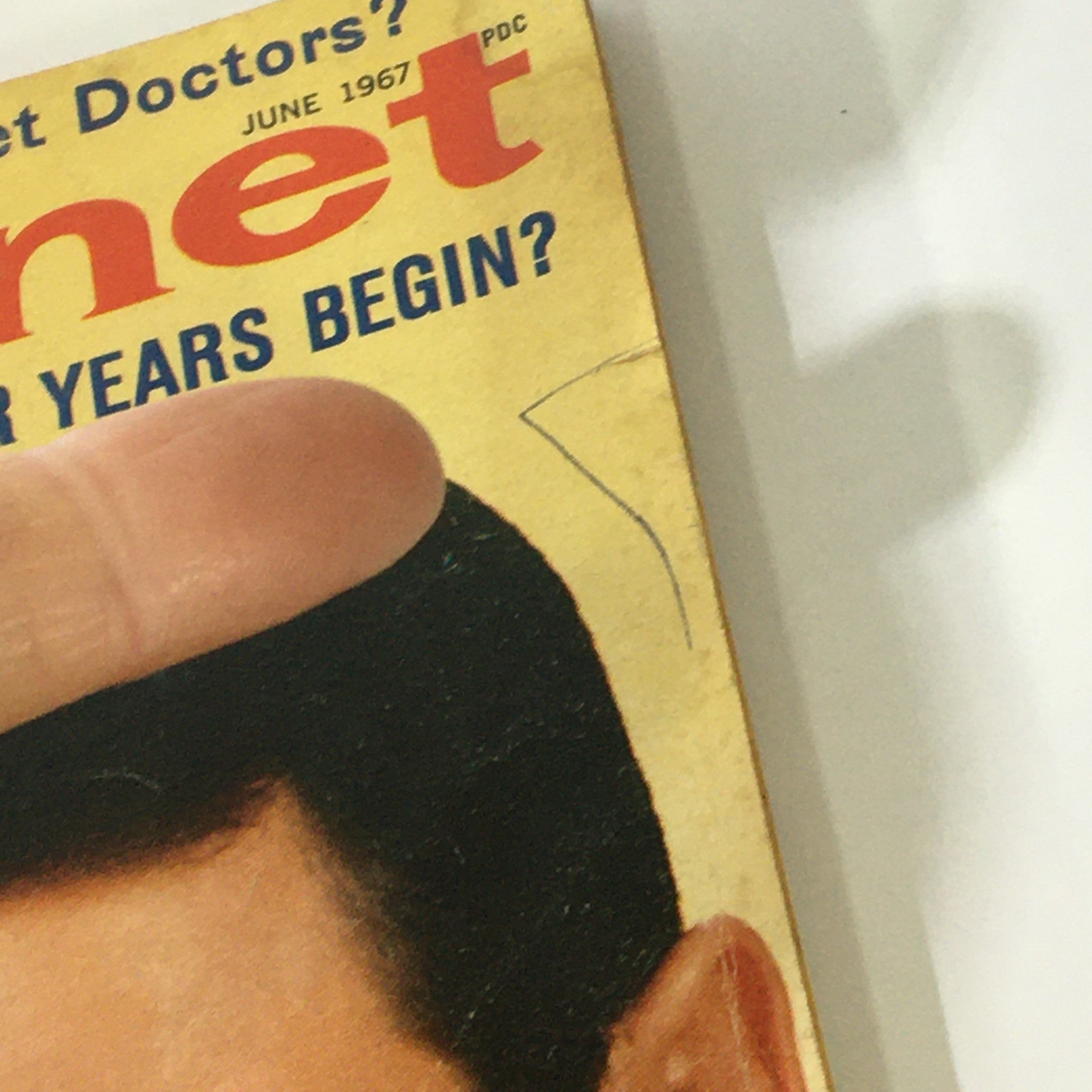 Detail shot of the cover of VTG Coronet Magazine June 1967 Vol 5 #8 with emphasis on the question 'When Do Sexless Older Years Begin?'.