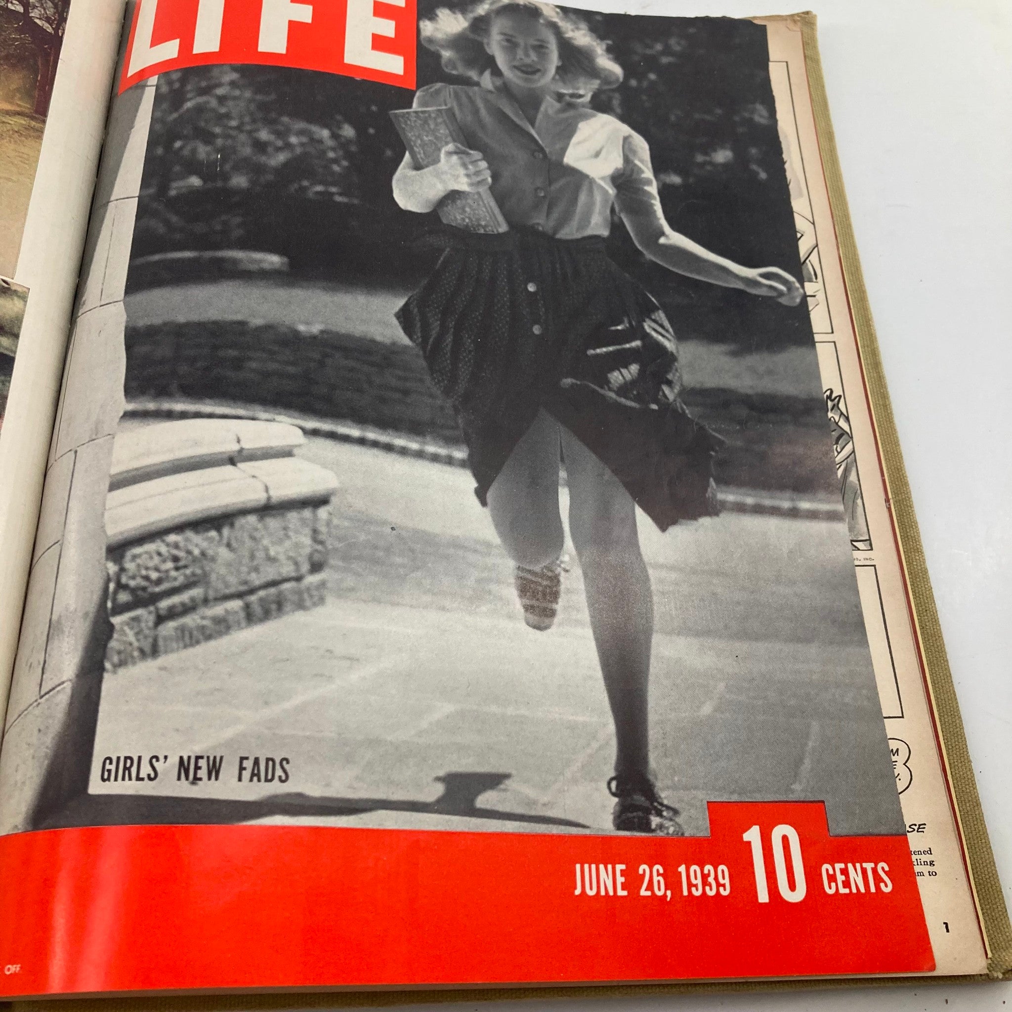 VTG 1939 Bound Life Magazine April - June Weekly Issue Joe DiMaggio