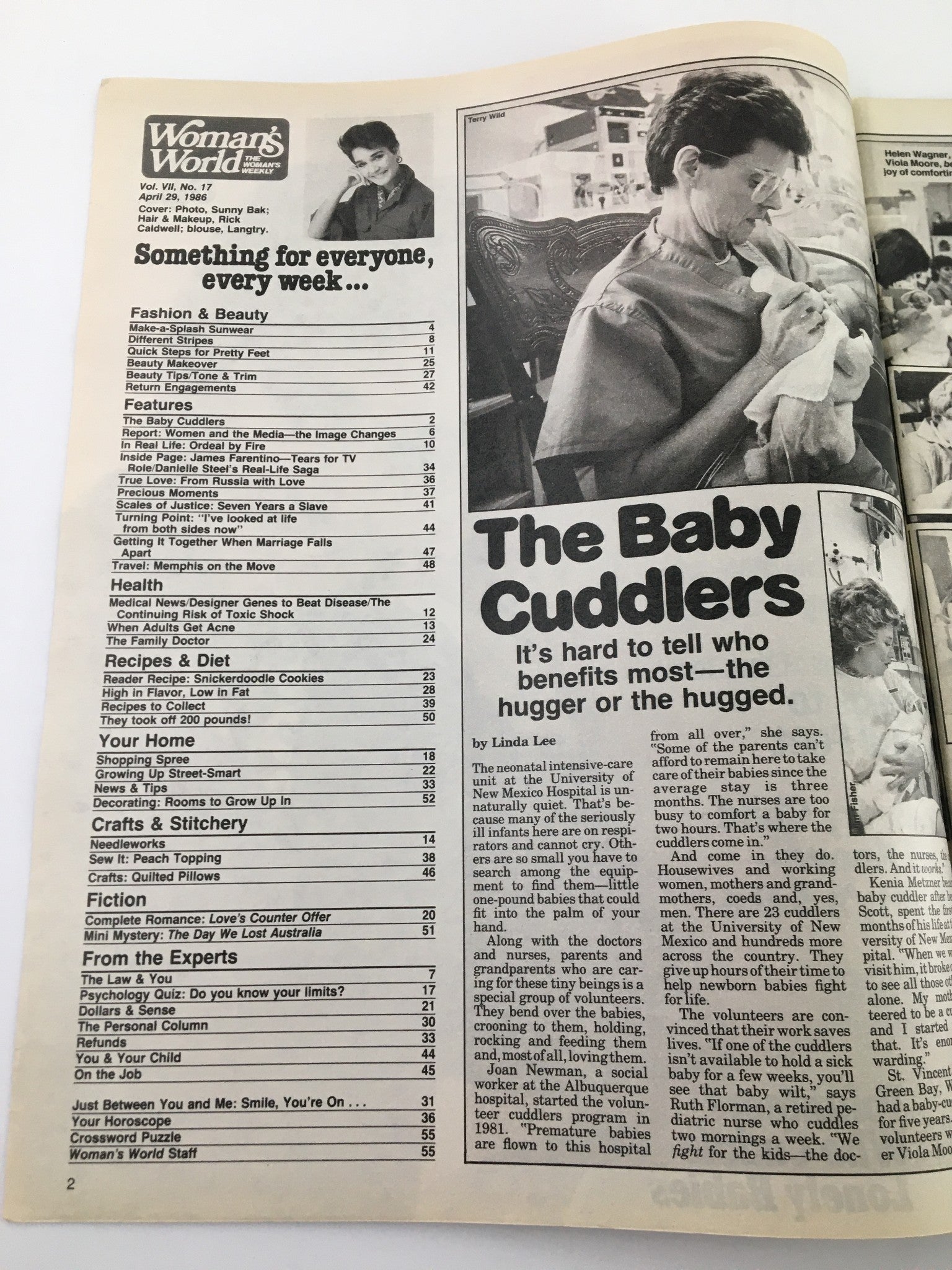 Woman's World Magazine April 29 1986 Volunteer Who Cuddle Lonely Babies No Label