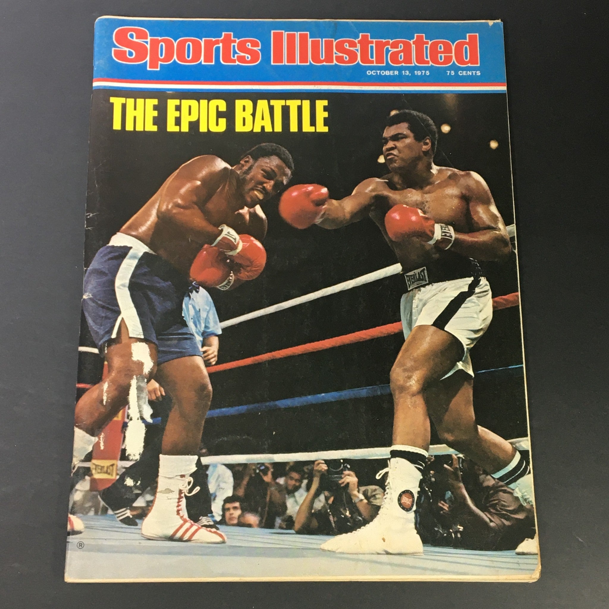 VTG Sports Illustrated Magazine October 13 1975 Muhammad Ali vs Joe Frazier